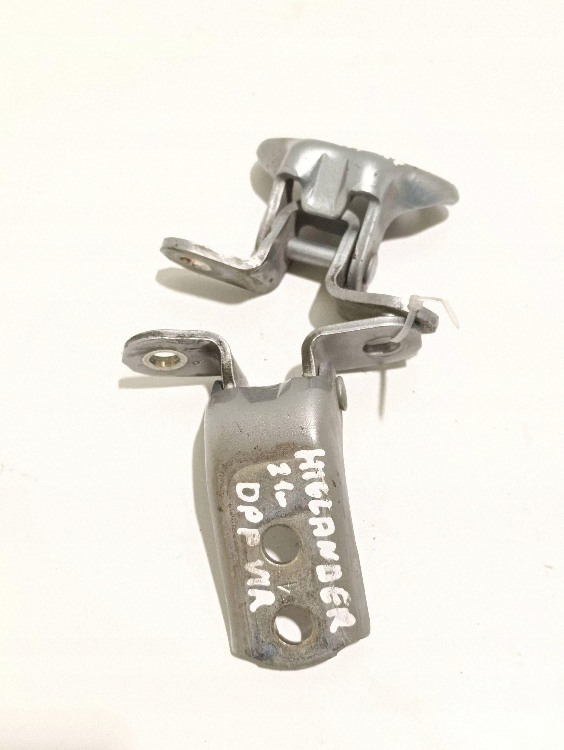 Toyota Highlander XU70 Front Lower Hinge VLO25605