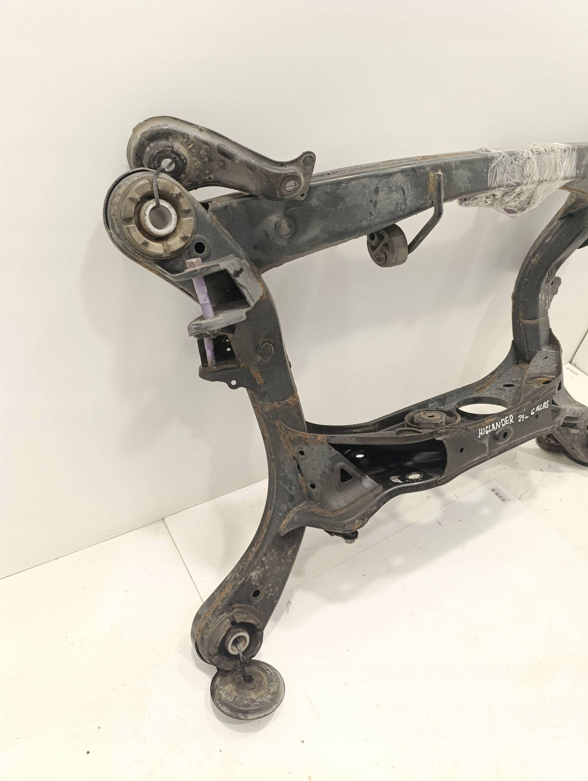 Hinterachs-Schlitten Toyota Highlander XU70 image 3