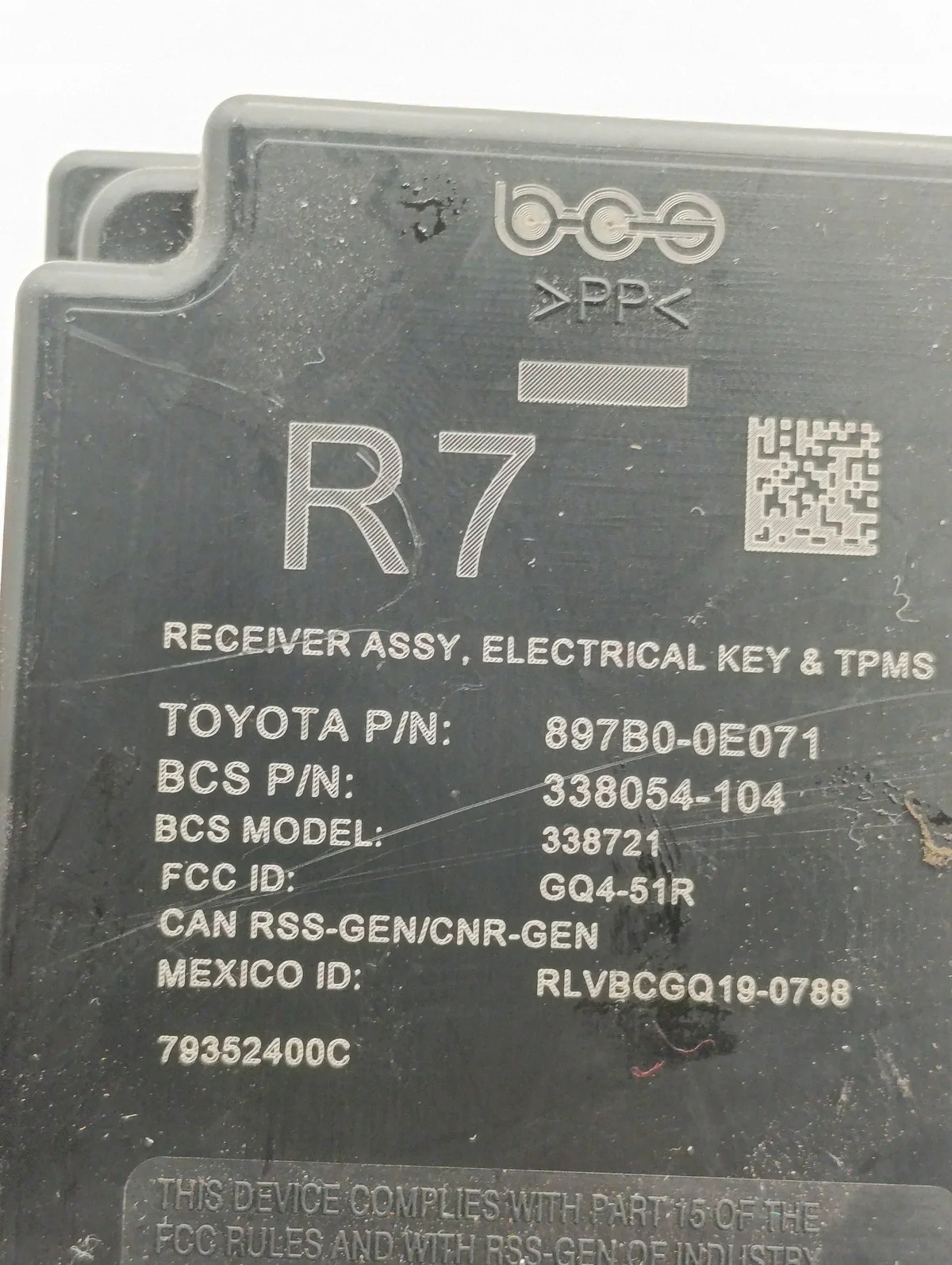 Módulo KESSY Toyota Highlander XU70 Usado image 5