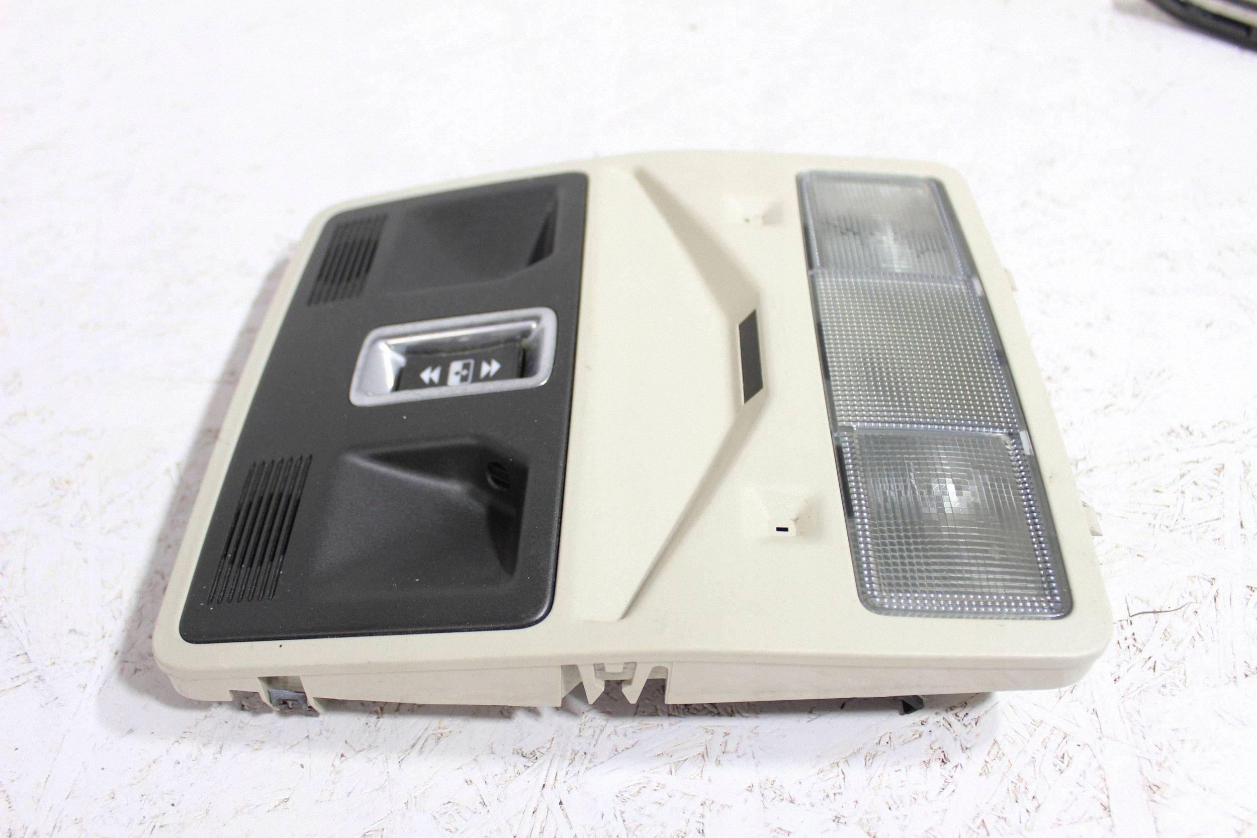 Interruptor Land Rover OE BJ32-519A58-D Usado image 3