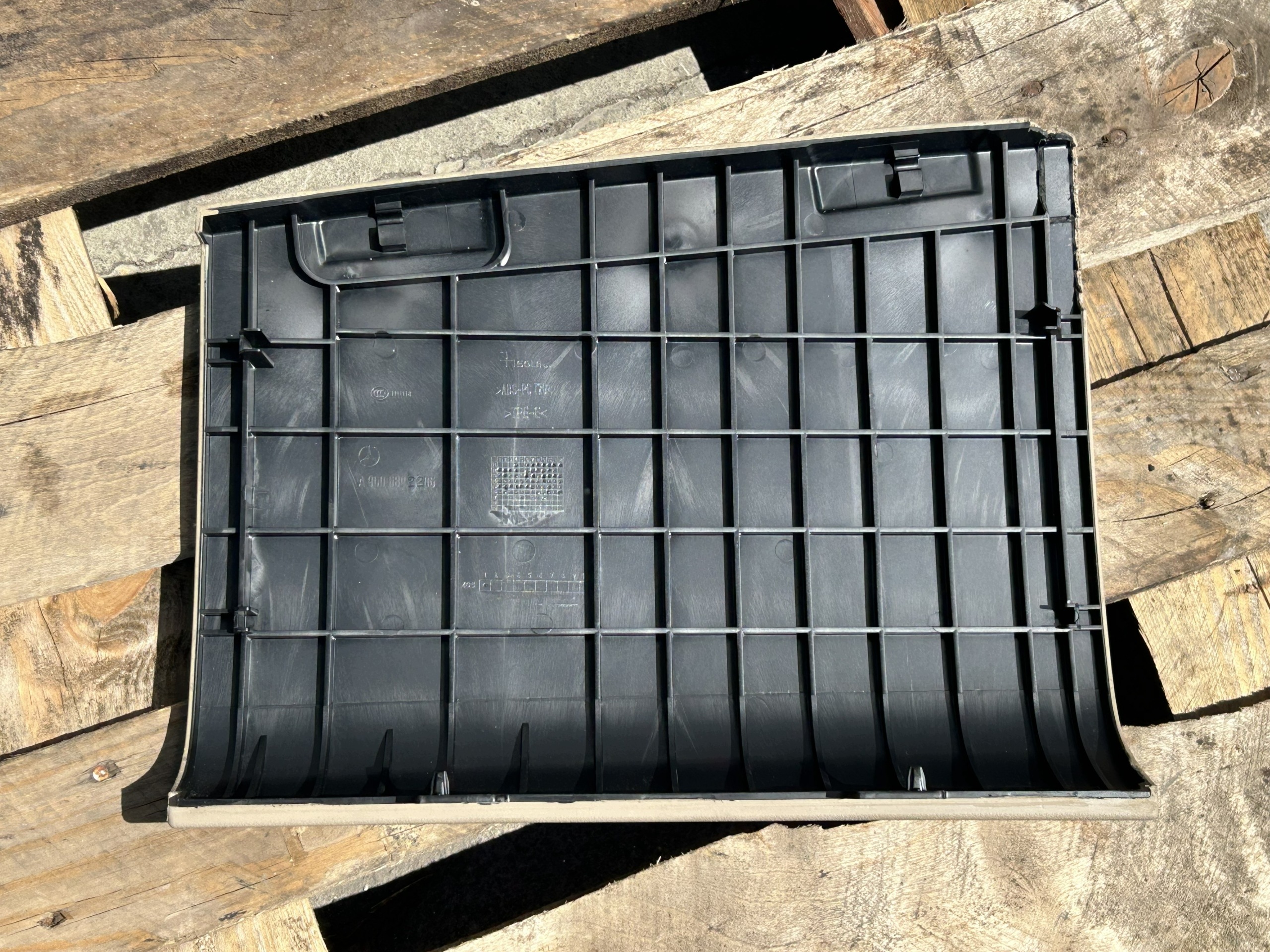 Cache tableau de bord Mercedes Actros MP4 A9606892206 image 3