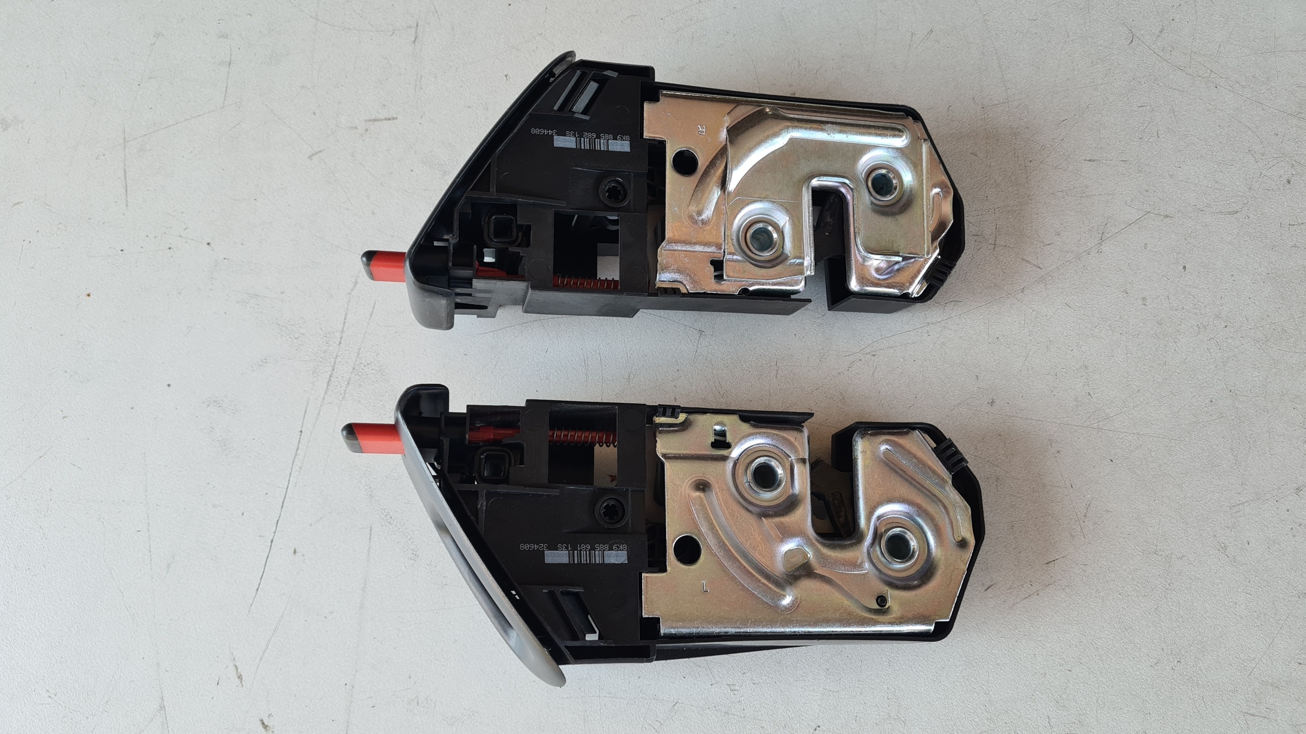 Audi A4 B8 08-15 Kombi takaistuin 8K9885682 8K9885681 image 3