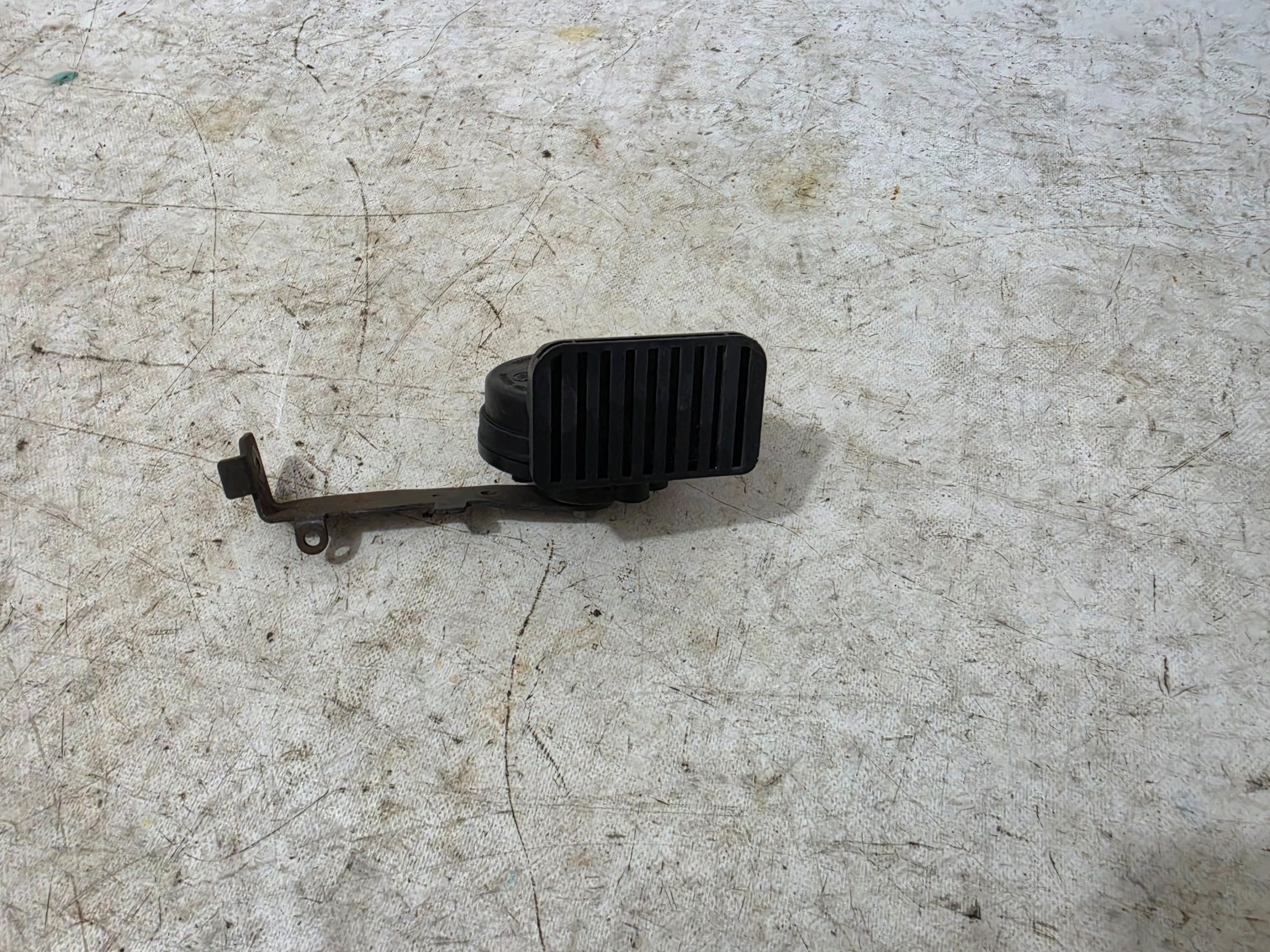 Dodge Charger 15-23 Hupe MOPAR 68238001AC image 3