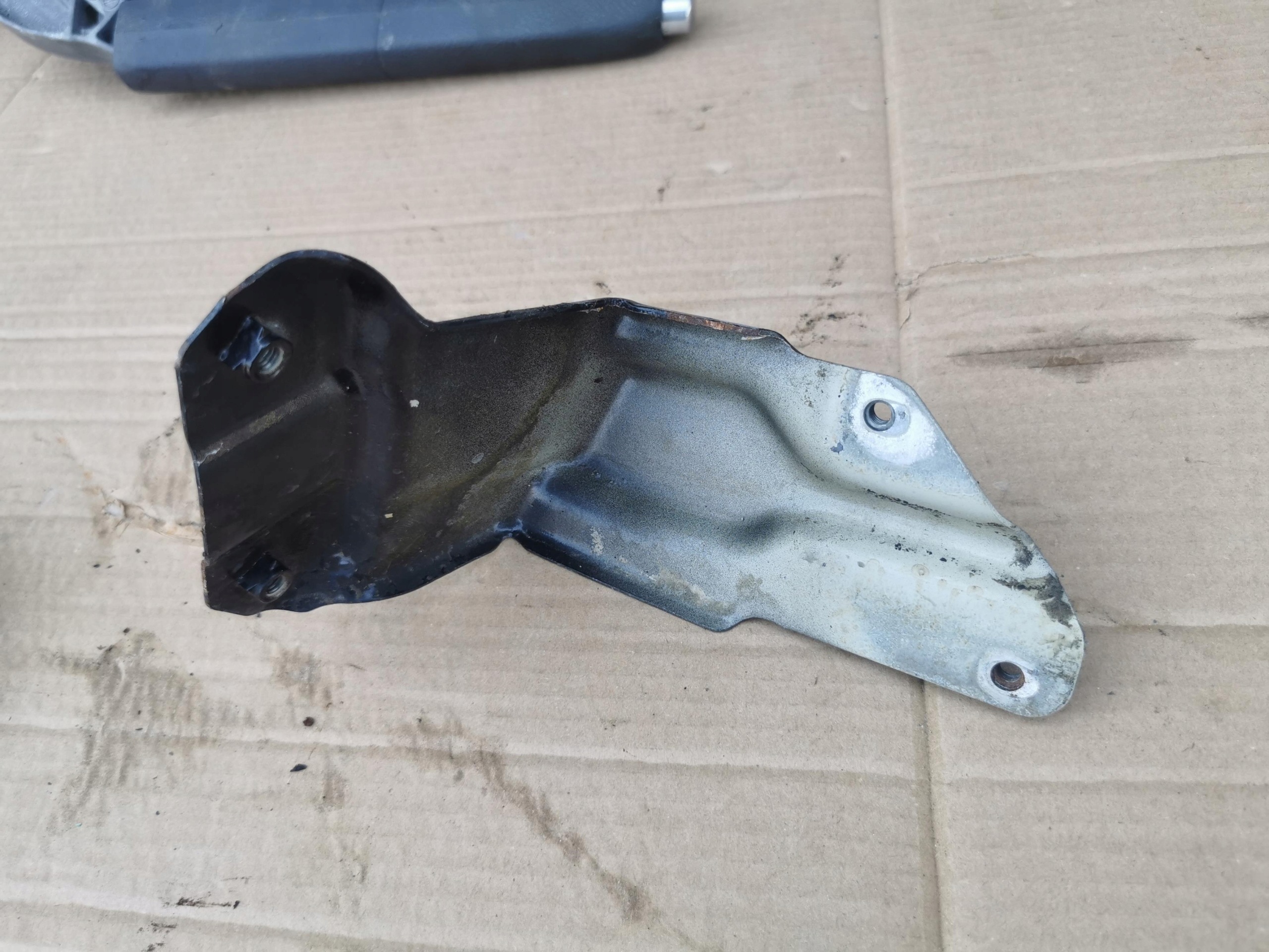 Support de garde-boue gauche VW Golf V VI Plus image 4