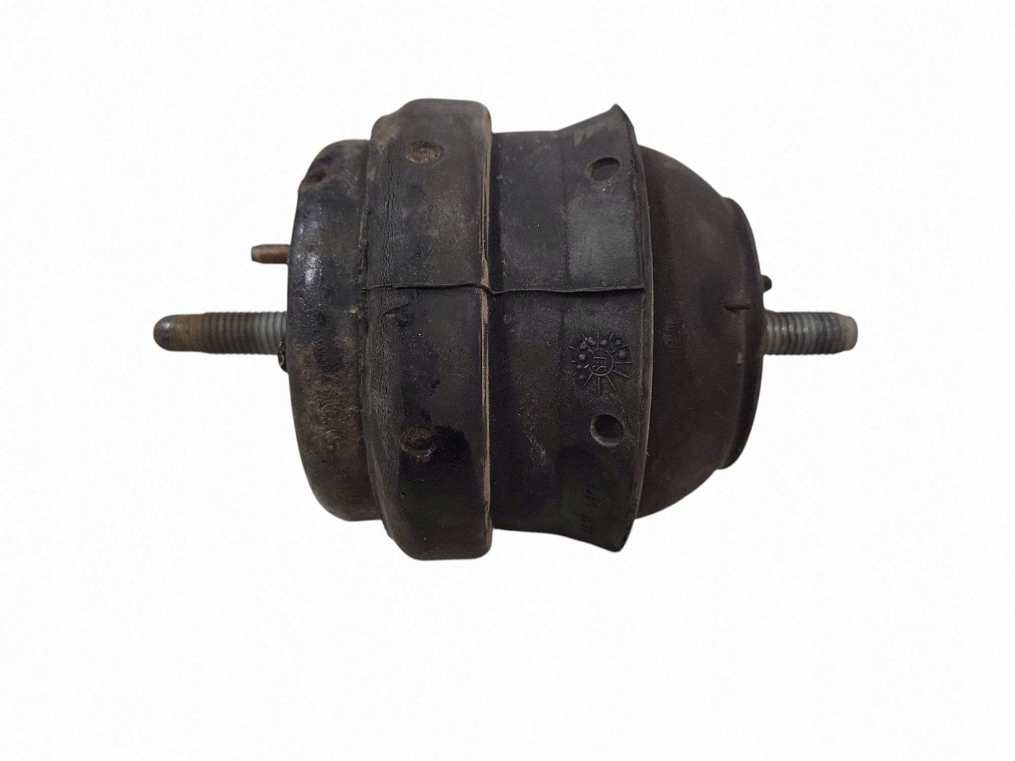 Engine Mount Right Side Cadillac CTS OEM JUT257443 image 2
