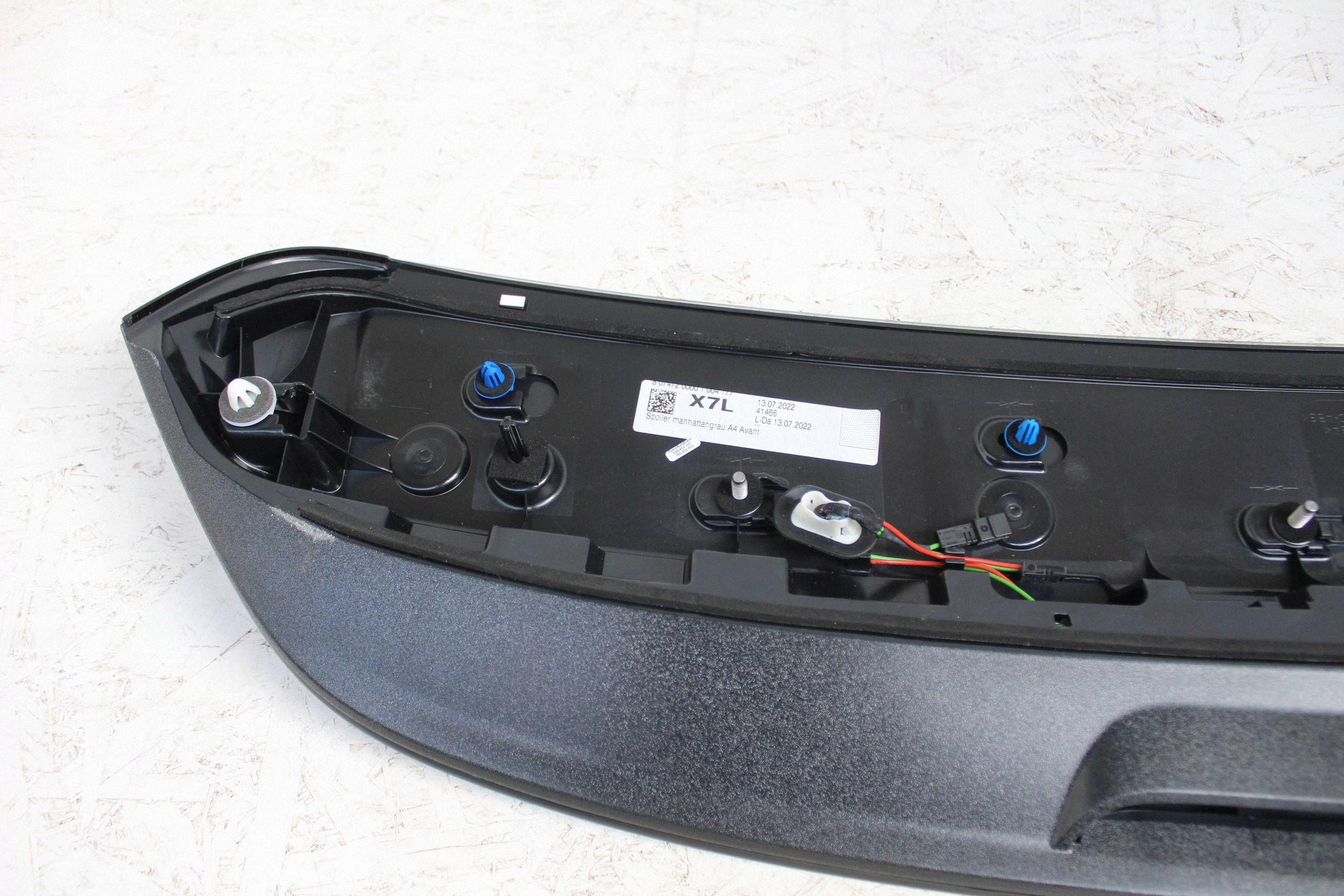 Spoiler coffre Audi A4 B9 8W9827933 S-Line image 8