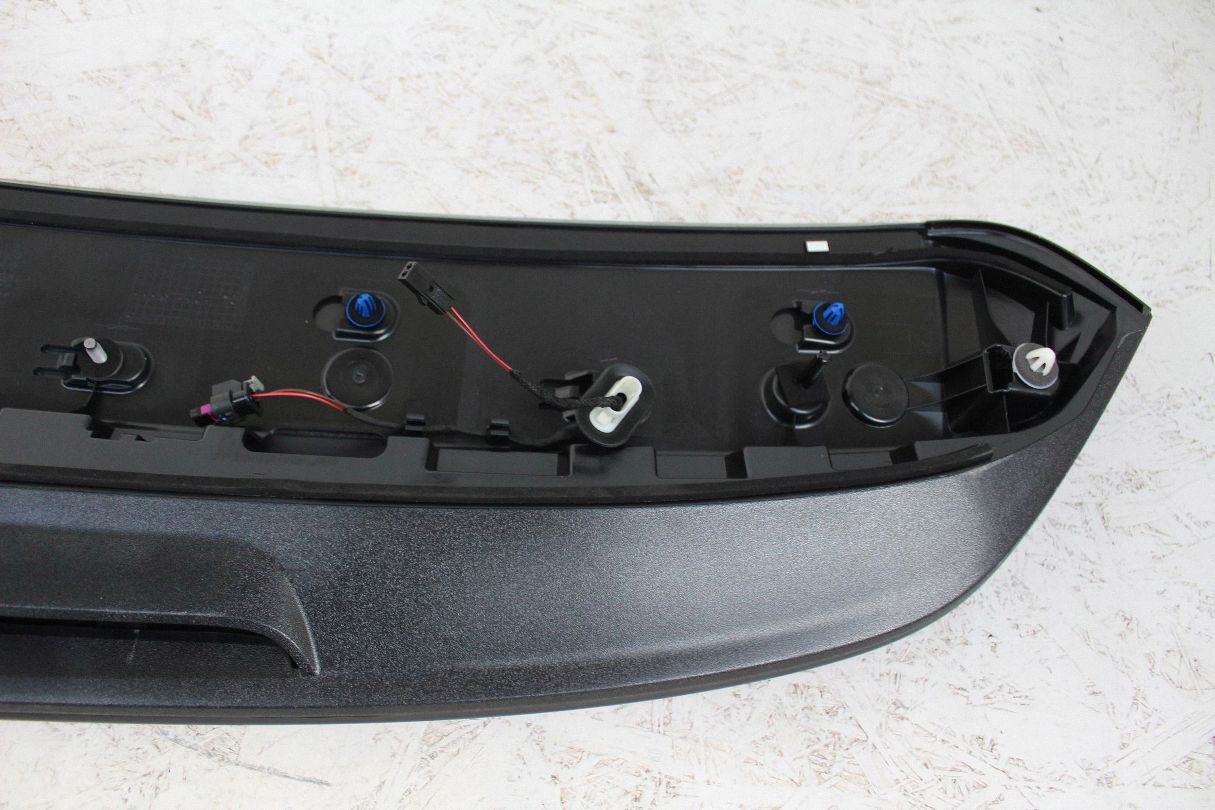 Spoiler coffre Audi A4 B9 8W9827933 S-Line image 9