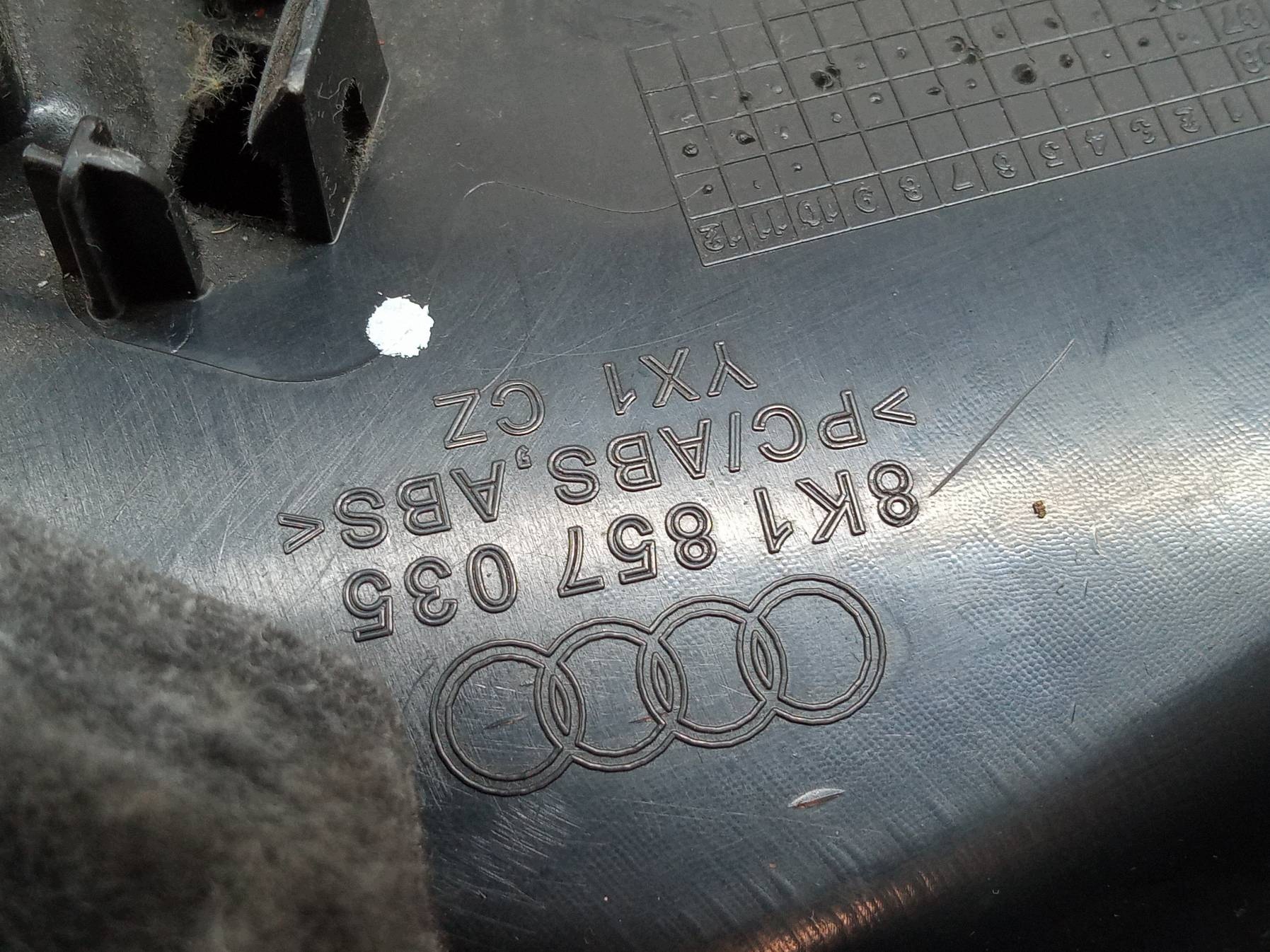 Porta-luvas Audi A4 B8 Usado image 5