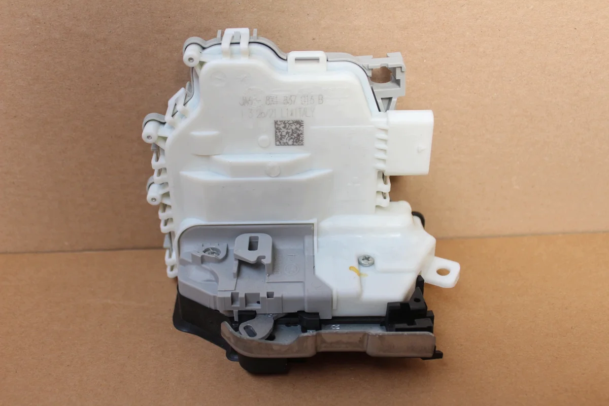 Serrure de porte VW AUDI 8X1837016B image 2