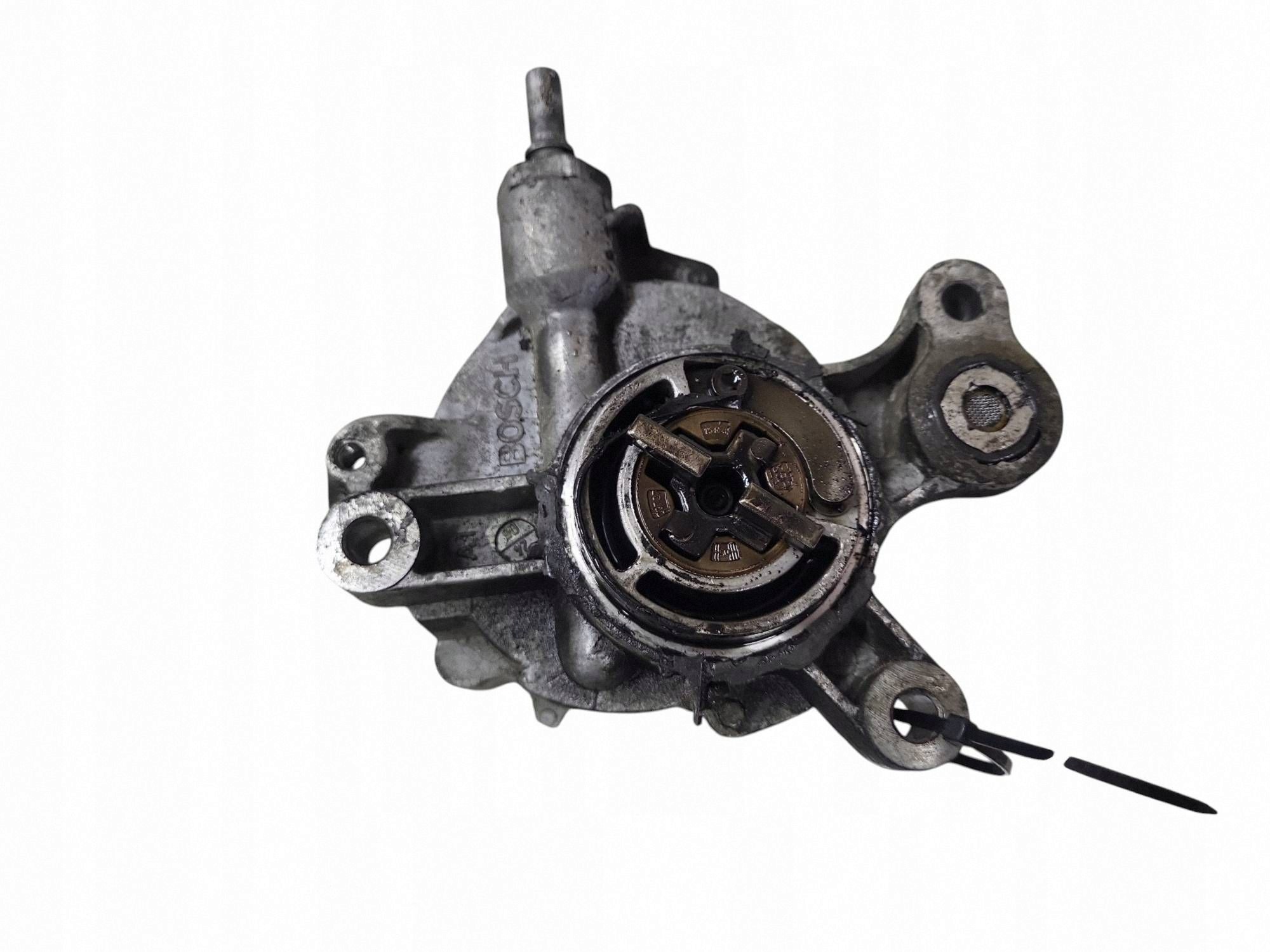 Volvo V50 2005 Pompe à vide JUT258262 image 2