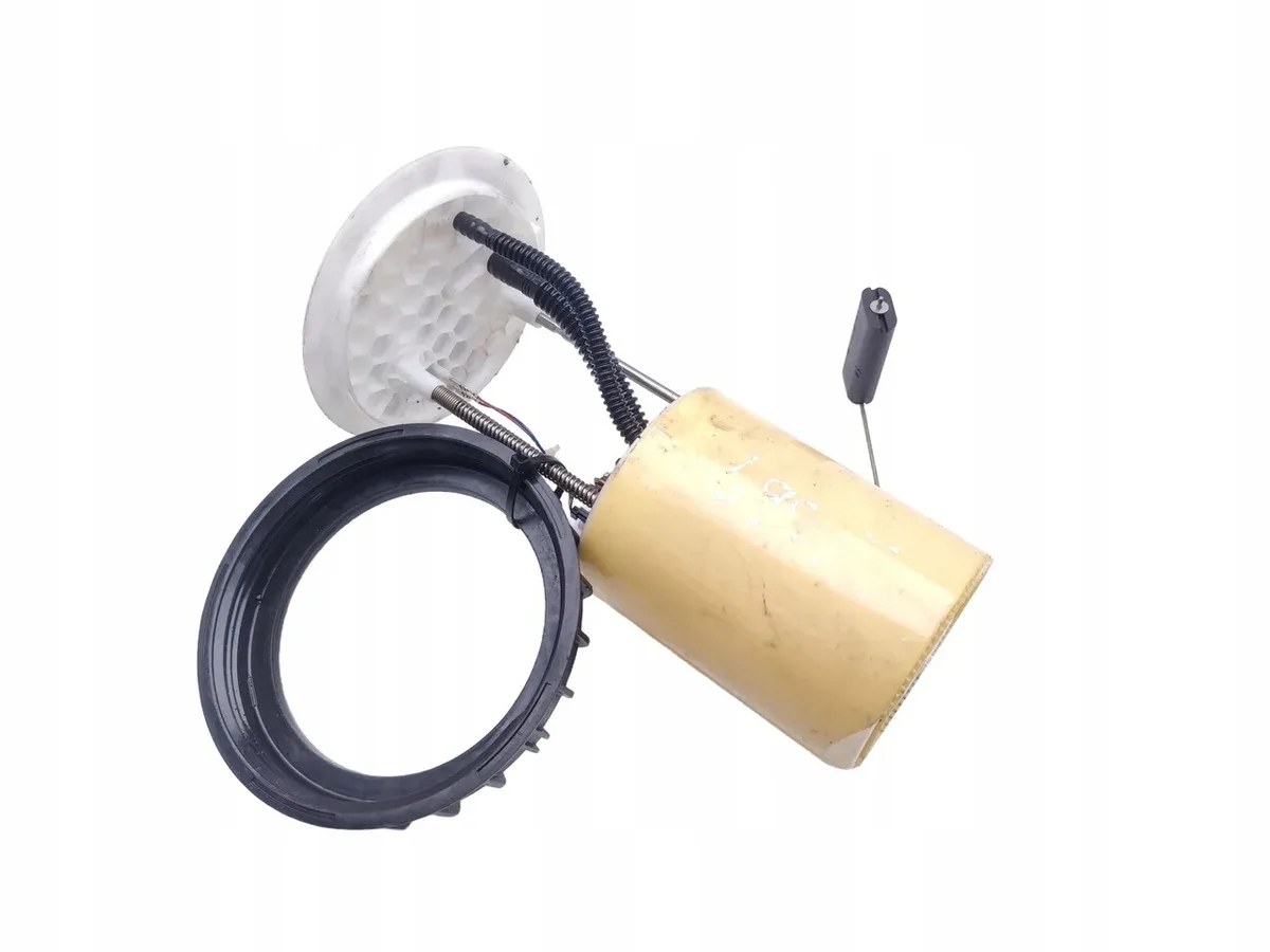 Pompe à carburant Isuzu D-MAX 2022 7611796AB image 6
