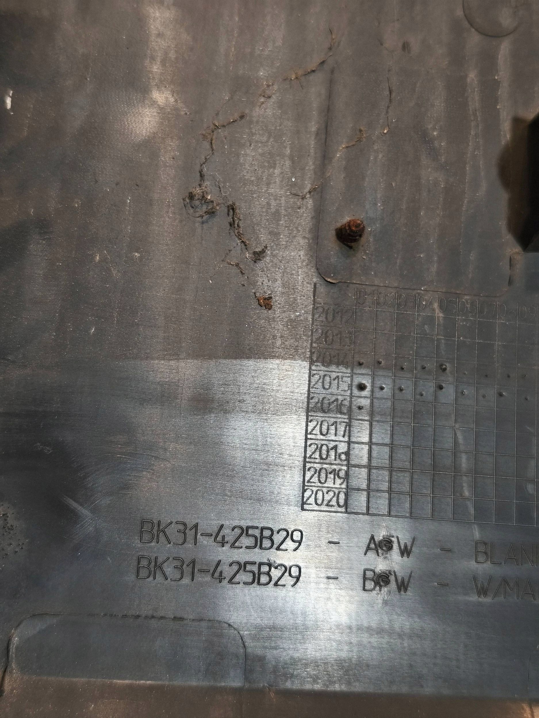 Luz da Placa Traseira Esquerda Ford Transit BK31425B29BGW image 8