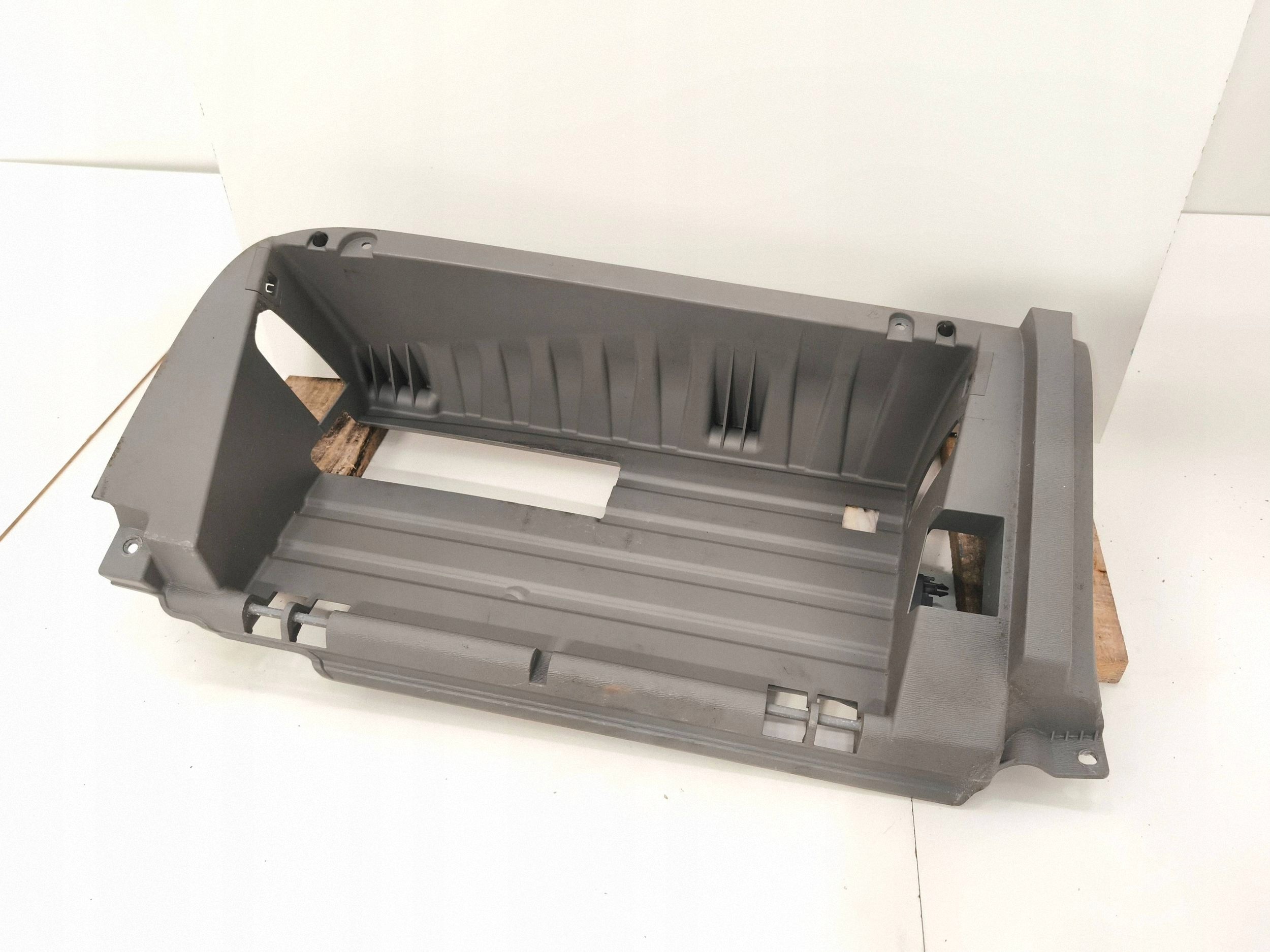 Toyota Sienna XL30 Opbergvak Behuizing 5504508020 image 2