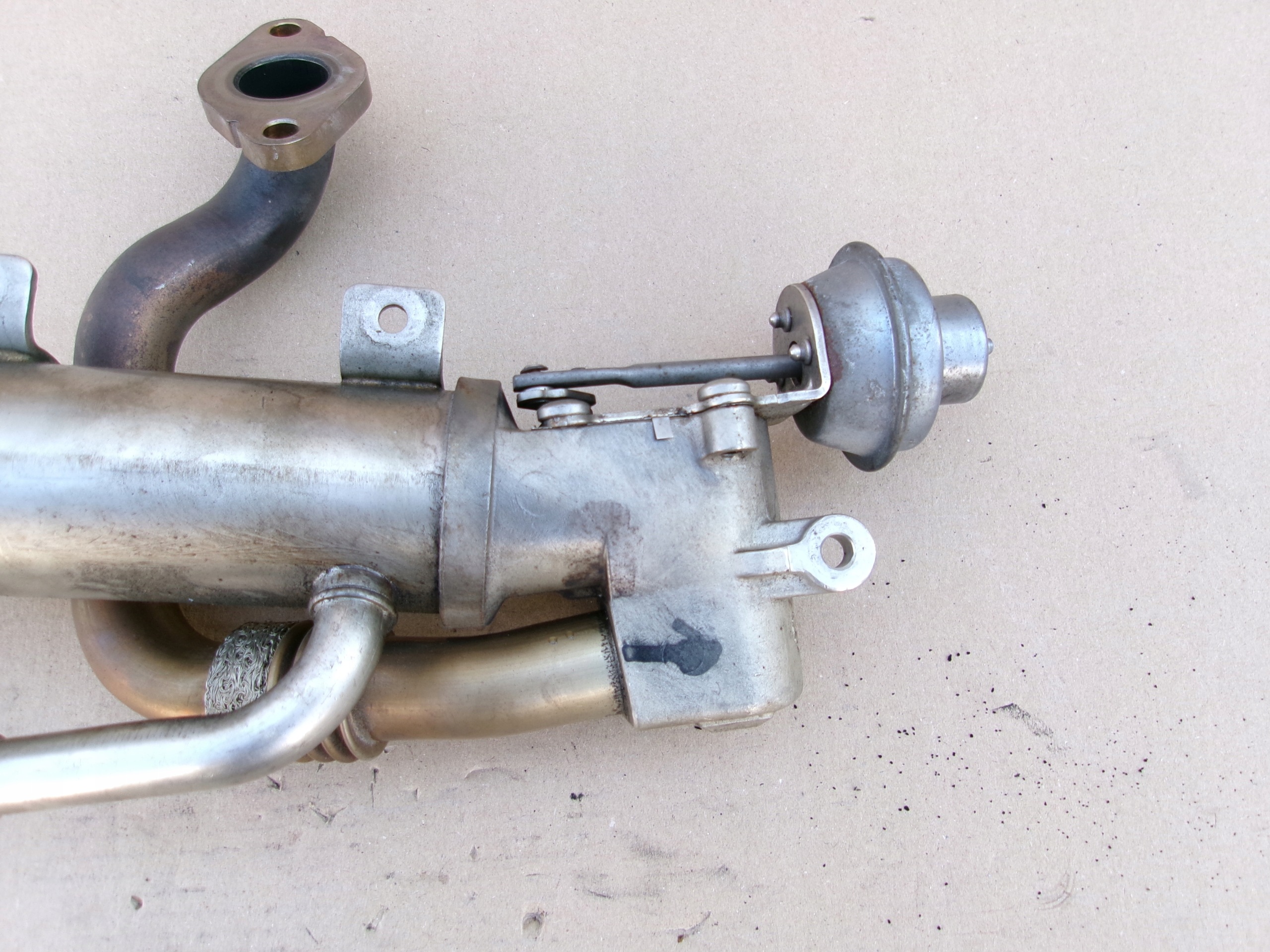 Exhaust Gas Cooler 03L131512 Audi A4 B8