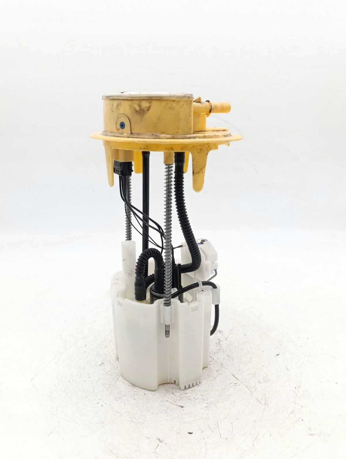 Pompe carburant Peugeot Partner 1.6L diesel image 3