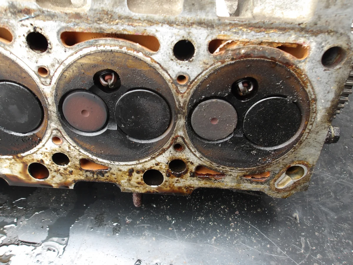 Volkswagen OE 030103373L culasse image 4