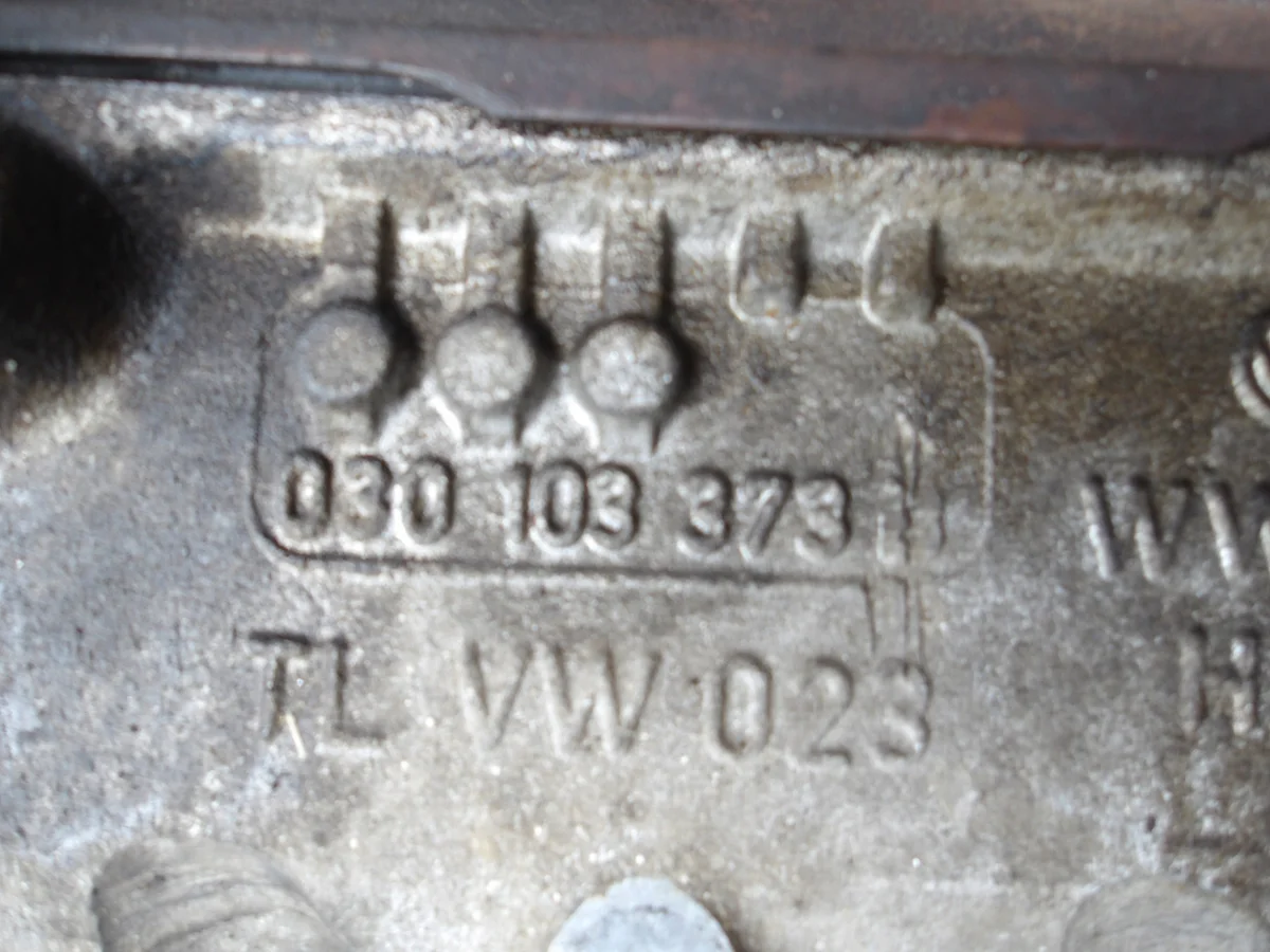 Volkswagen OE 030103373L culasse image 5