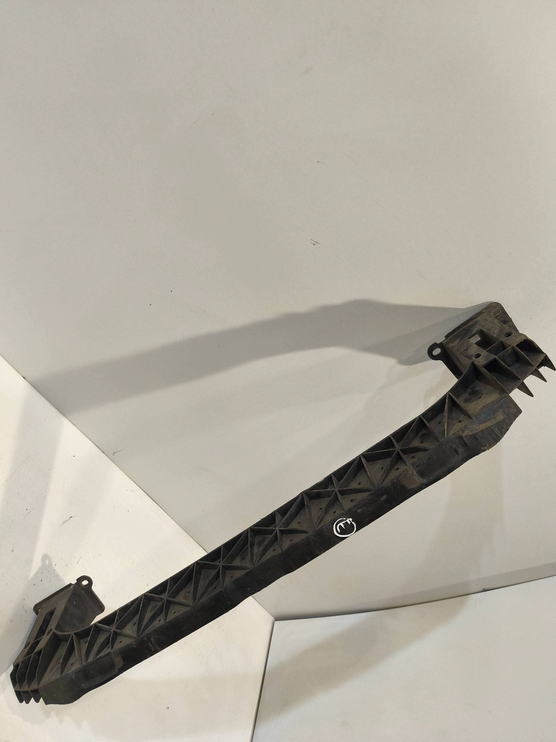 Peugeot Partner etutörmäyspalkki VLO22122