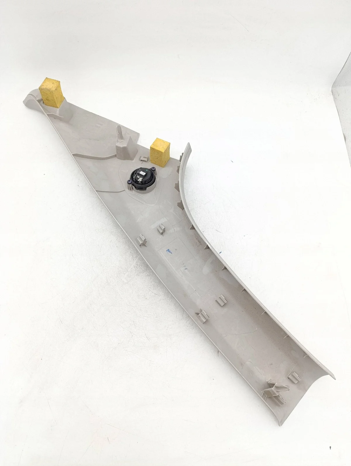 Vänster främre stolpskydd Toyota Yaris image 3