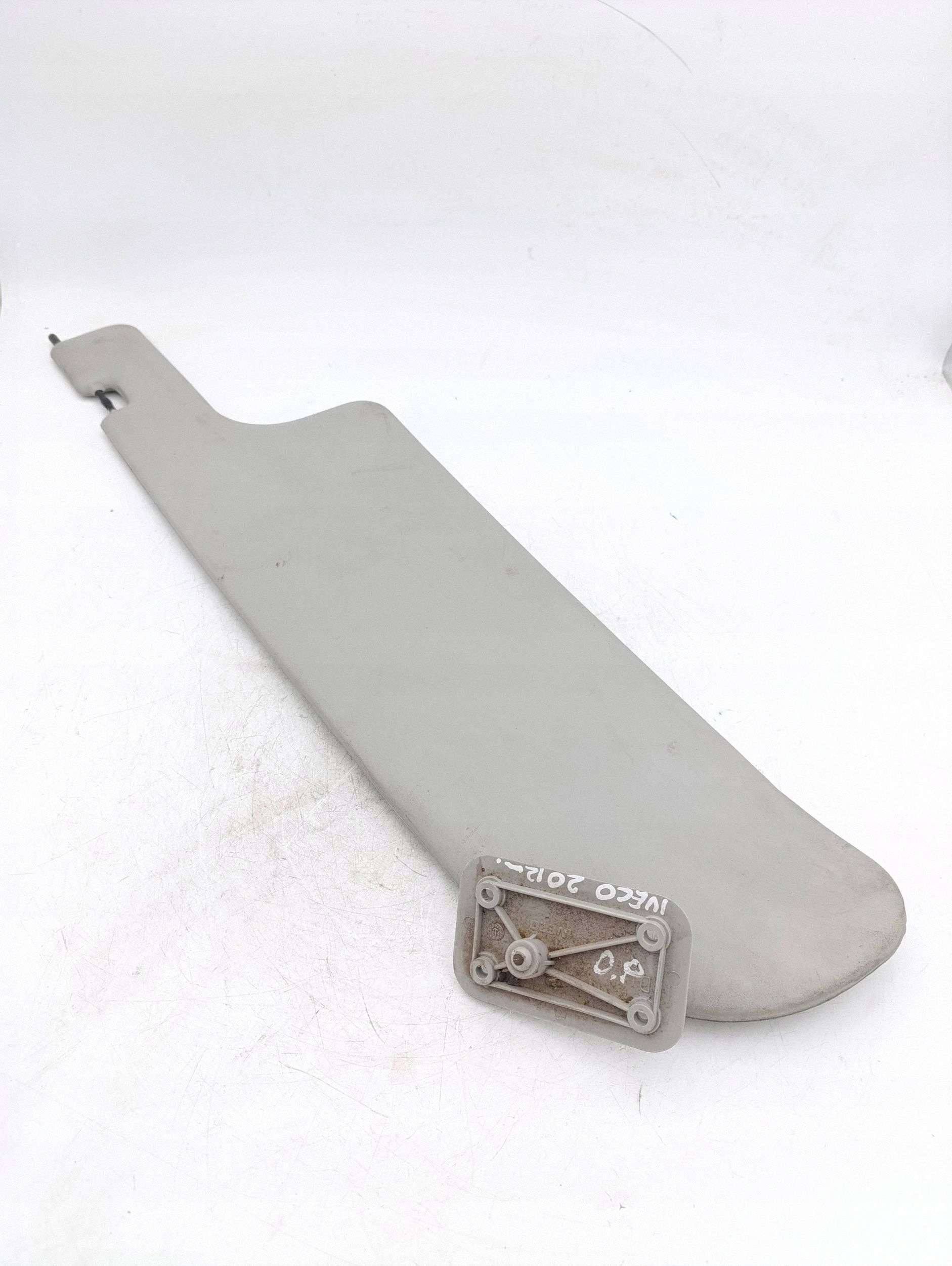 Parasol Iveco Daily 4ª Gen Derecho OEM VLO21808 image 3