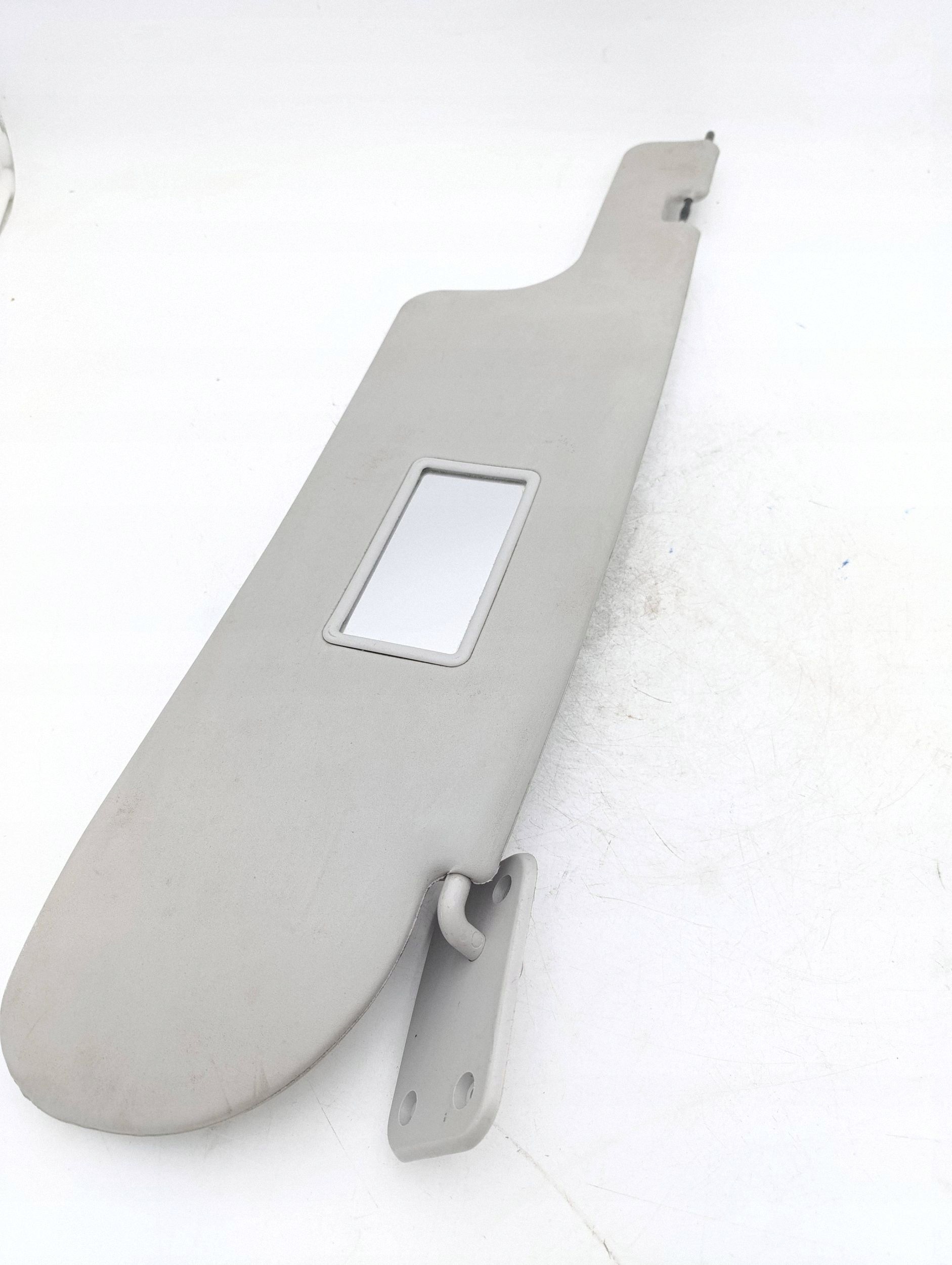 Parasol Iveco Daily 4ª Gen Derecho OEM VLO21808 image 4