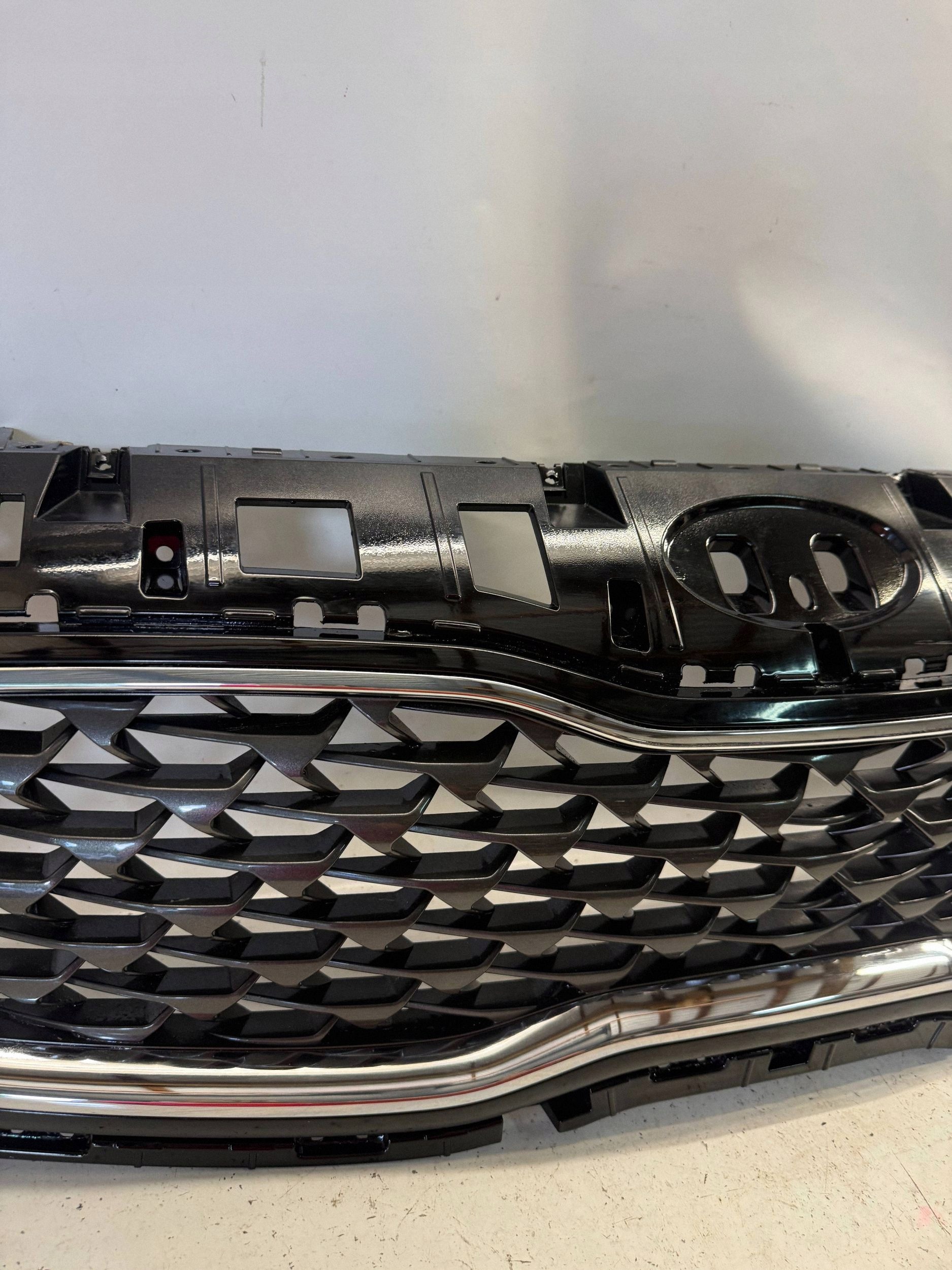 Kia Sportage IV Grill 86350F1600 gebraucht image 3
