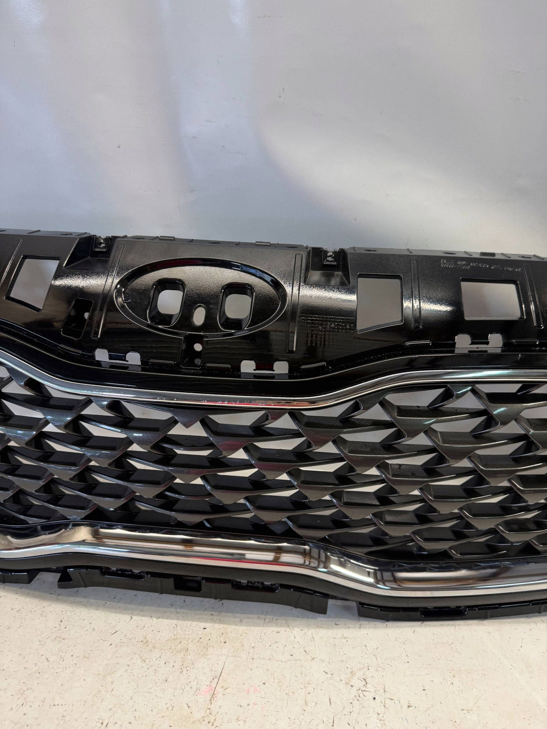 Kia Sportage IV Grill 86350F1600 gebraucht image 4