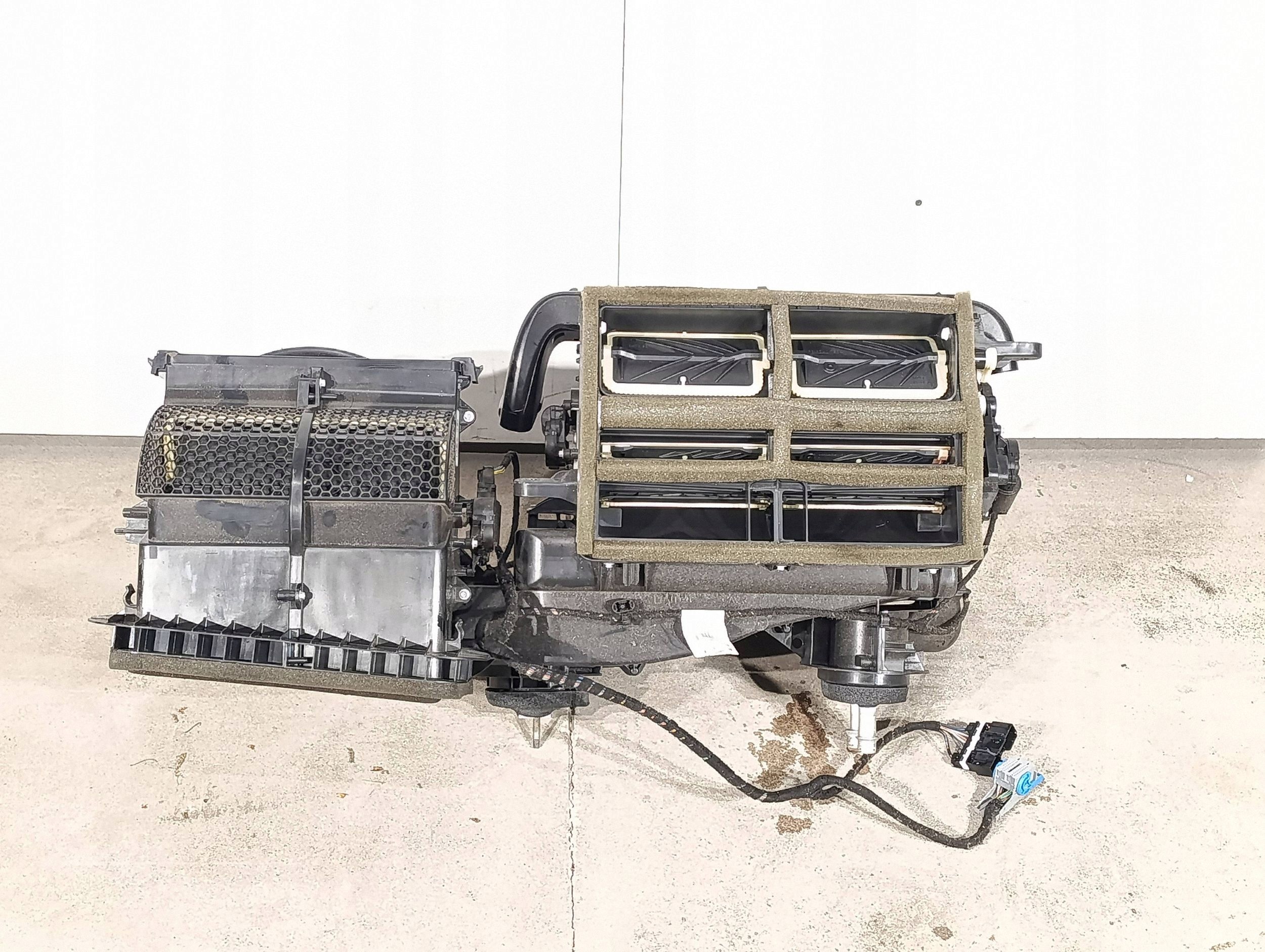 Conjunto Calefactor Chrysler Pacifica 68261667AJ image 2