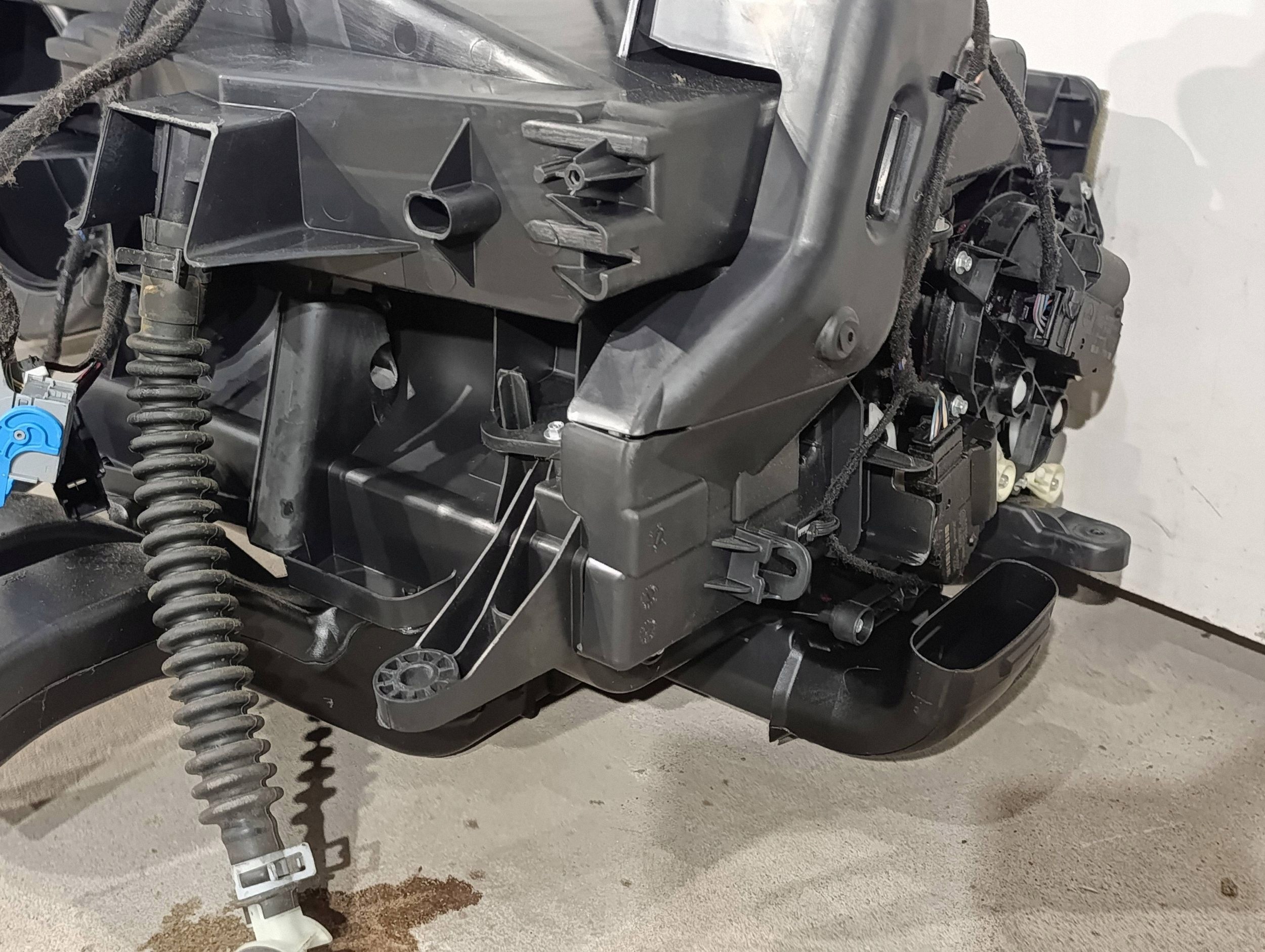 Conjunto Calefactor Chrysler Pacifica 68261667AJ image 3