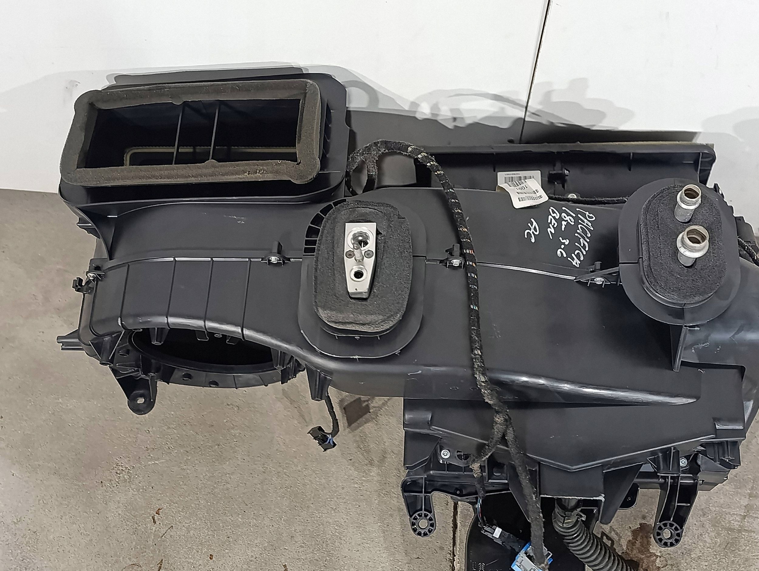 Conjunto Calefactor Chrysler Pacifica 68261667AJ image 5