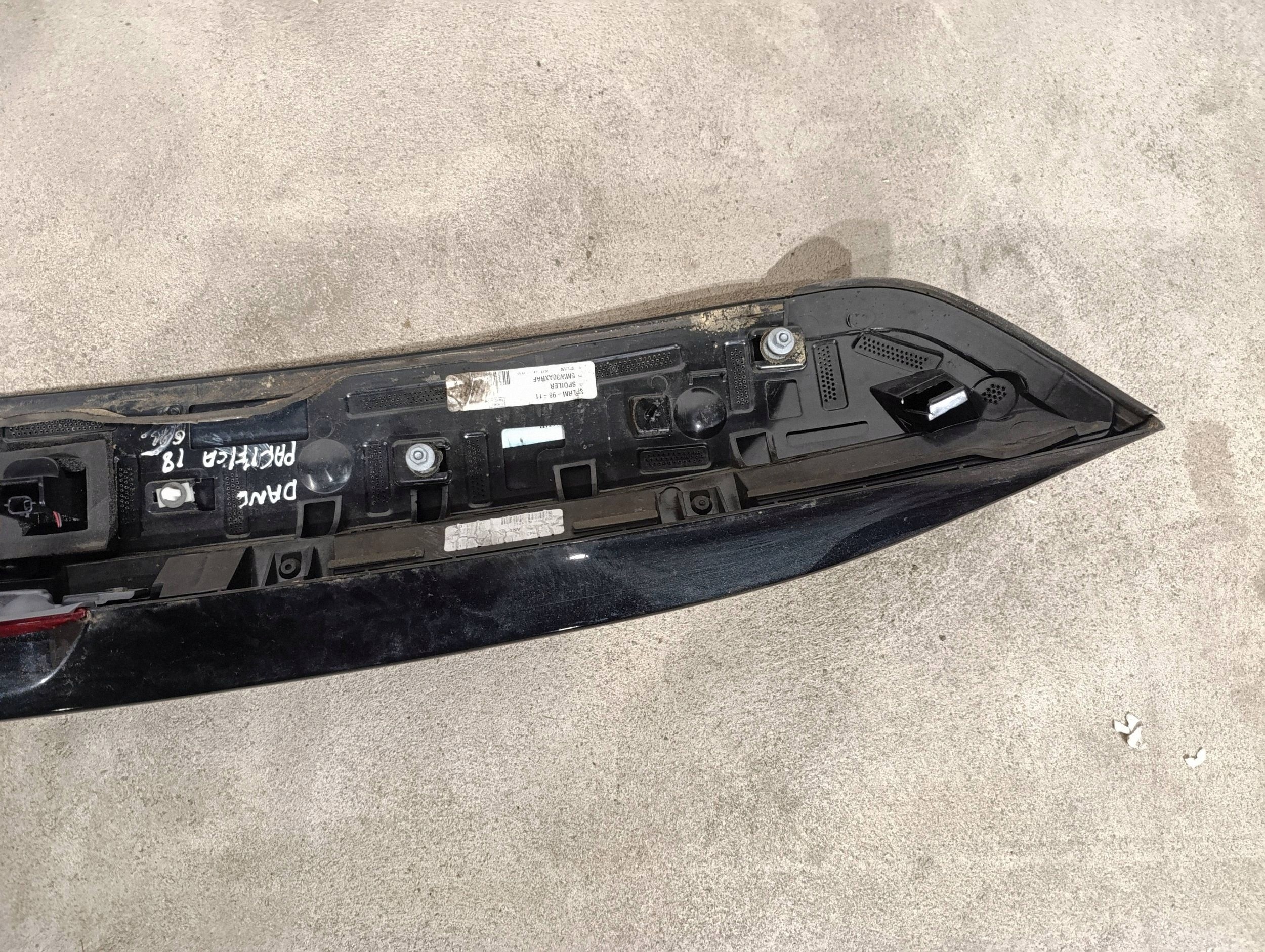 Used Spoiler for Chrysler Pacifica VLO20149 image 6