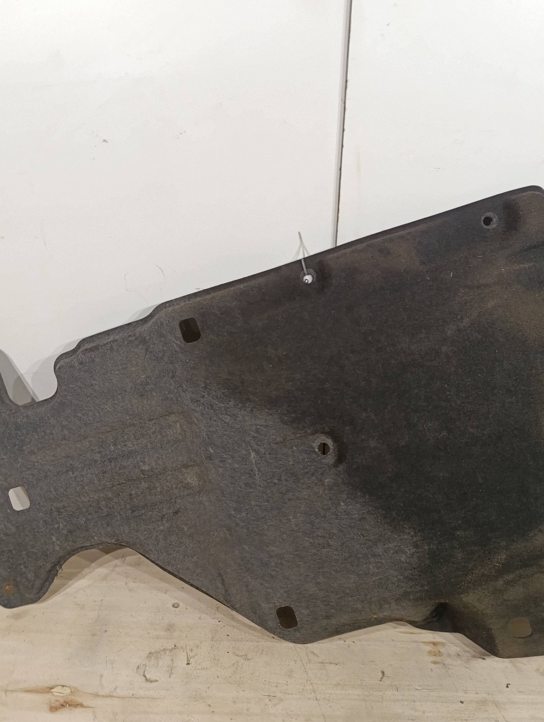 CHRYSLER PACIFICA VLO20124 cache sous moteur image 3