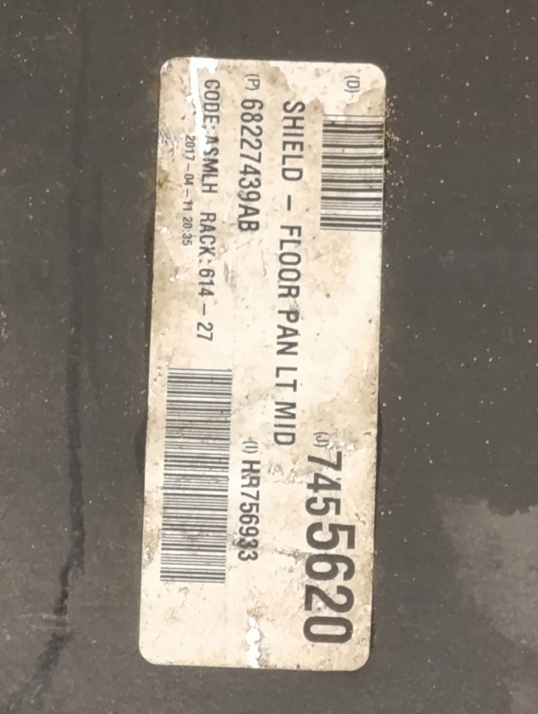 Protetor Chassi Chrysler Pacifica 67455620 Usado image 3