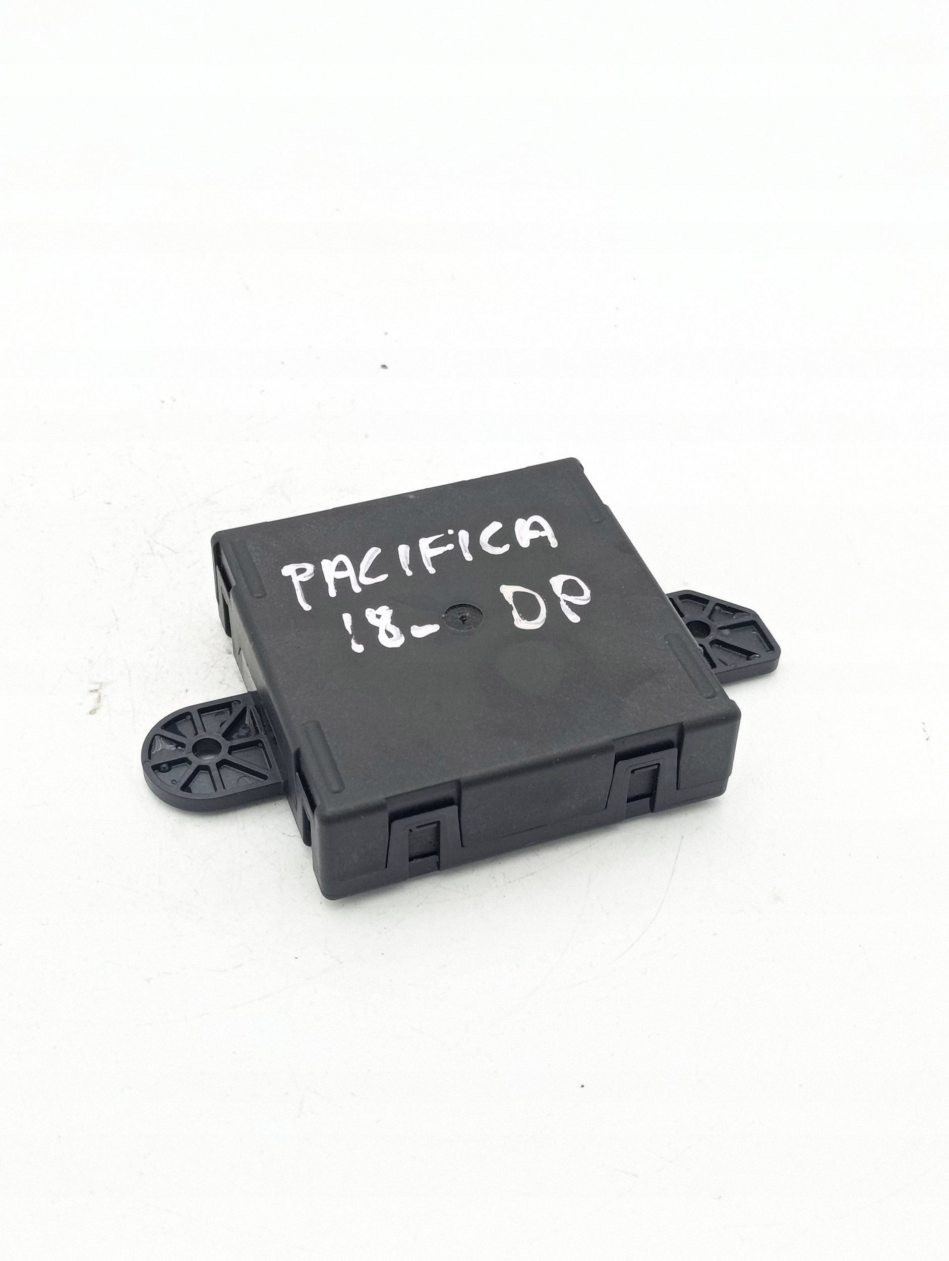 Chrysler Pacifica 2017 Module Deur 68316560AC image 2