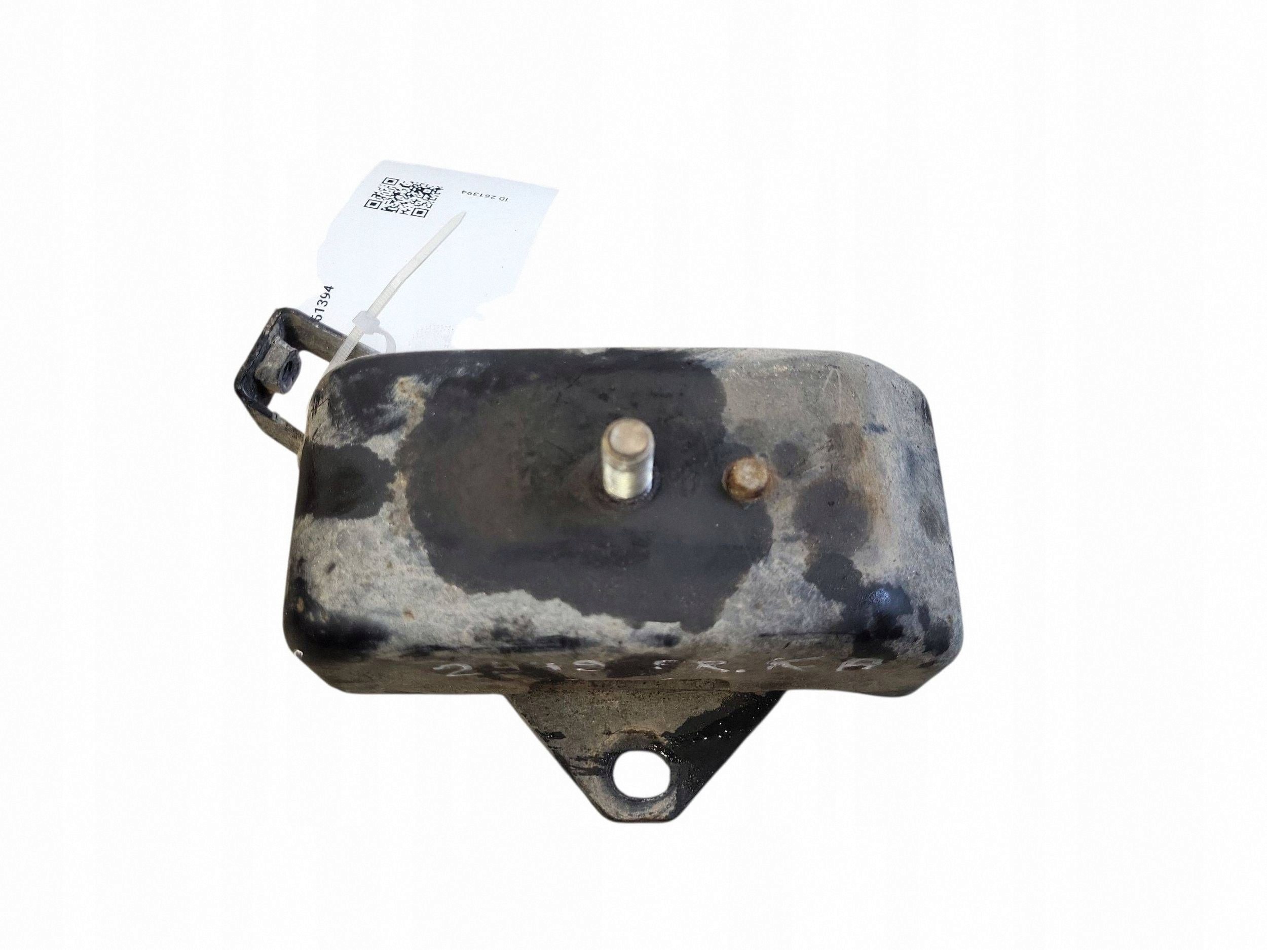 Mitsubishi L200 Moottorin kiinnike 2017 JUT261394