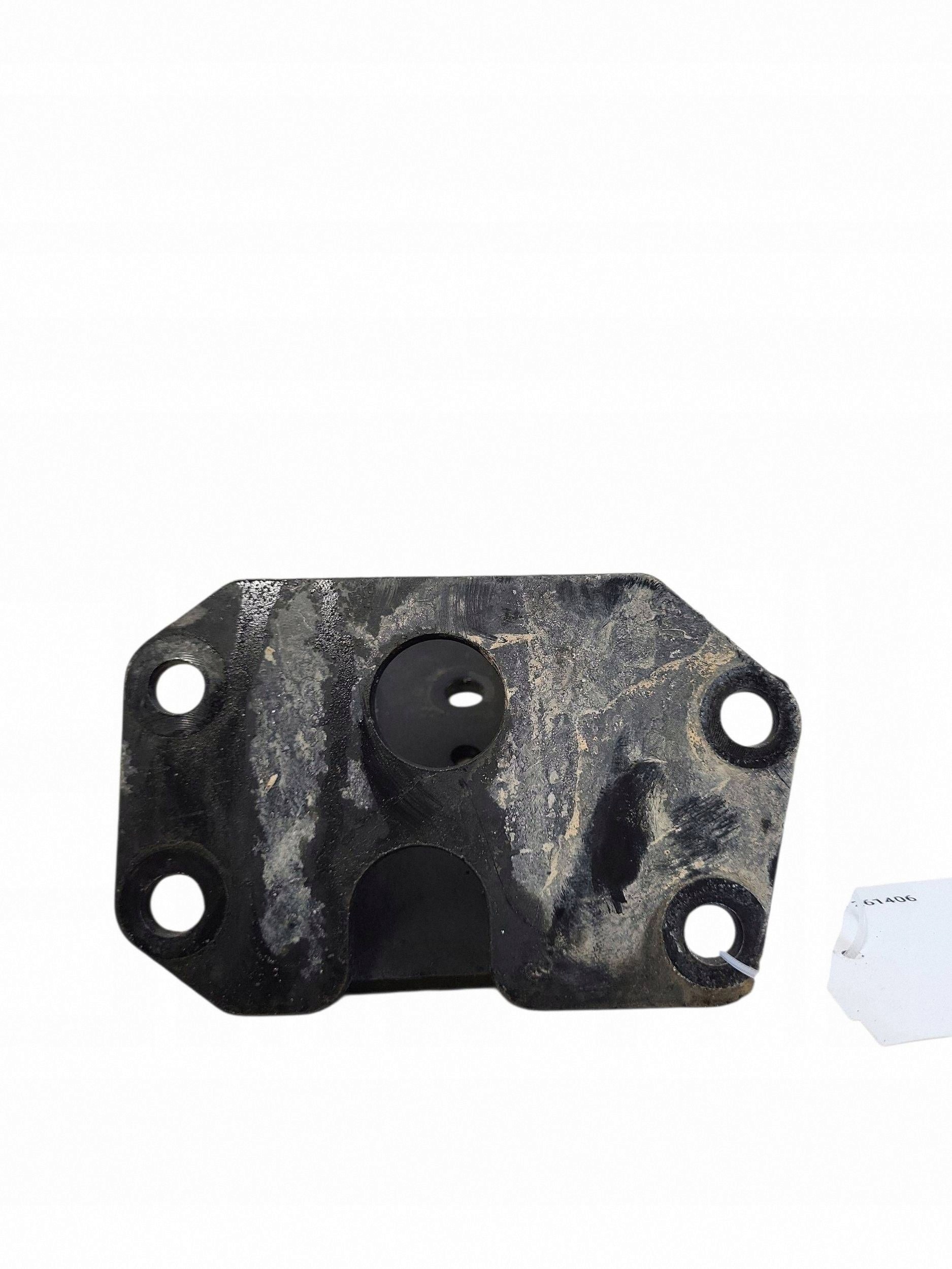 2017 Mitsubishi L200 Engine Mount OEM JUT261406 image 4