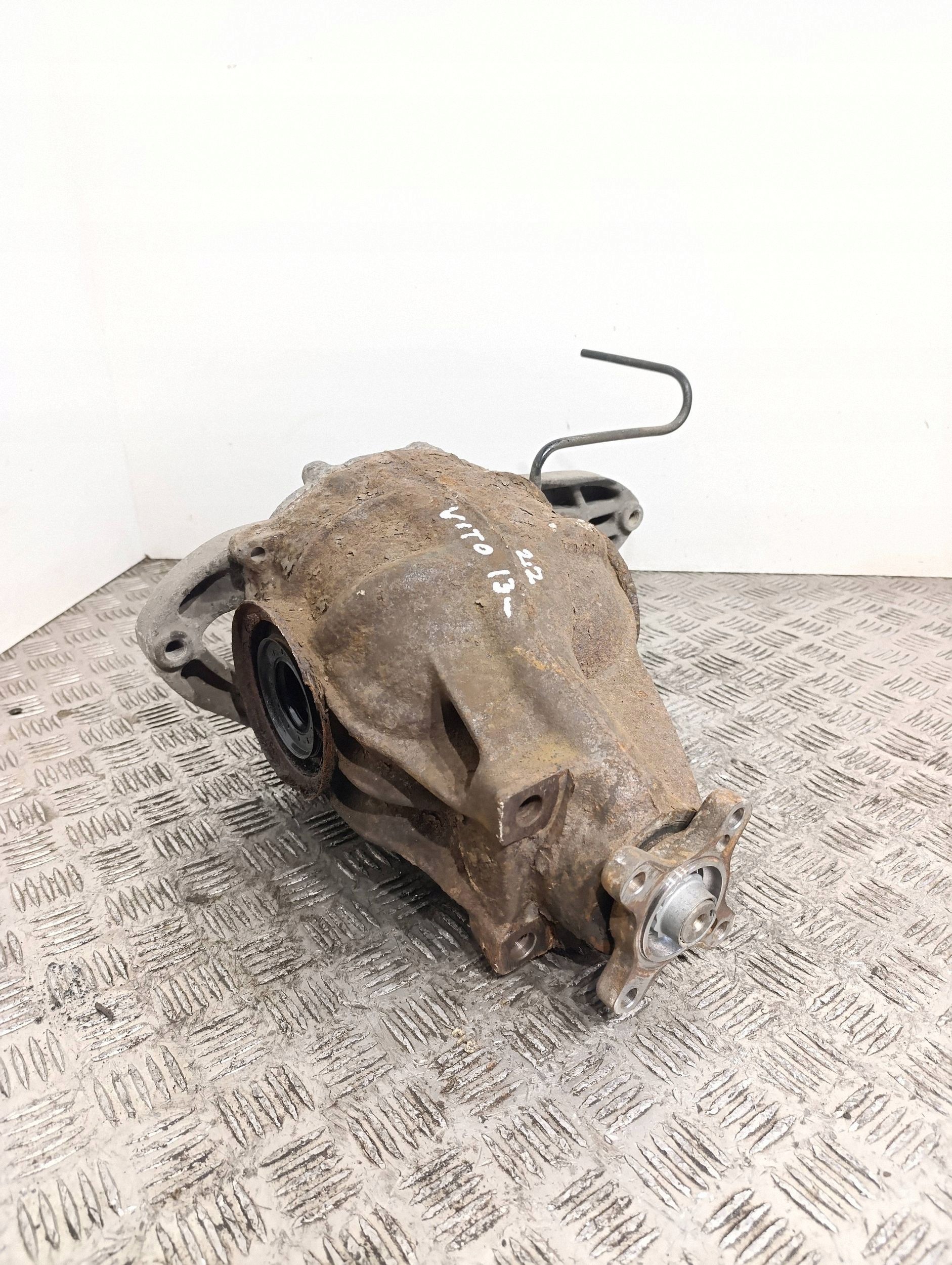 Differential hinten Mercedes Vito Viano W639 image 2
