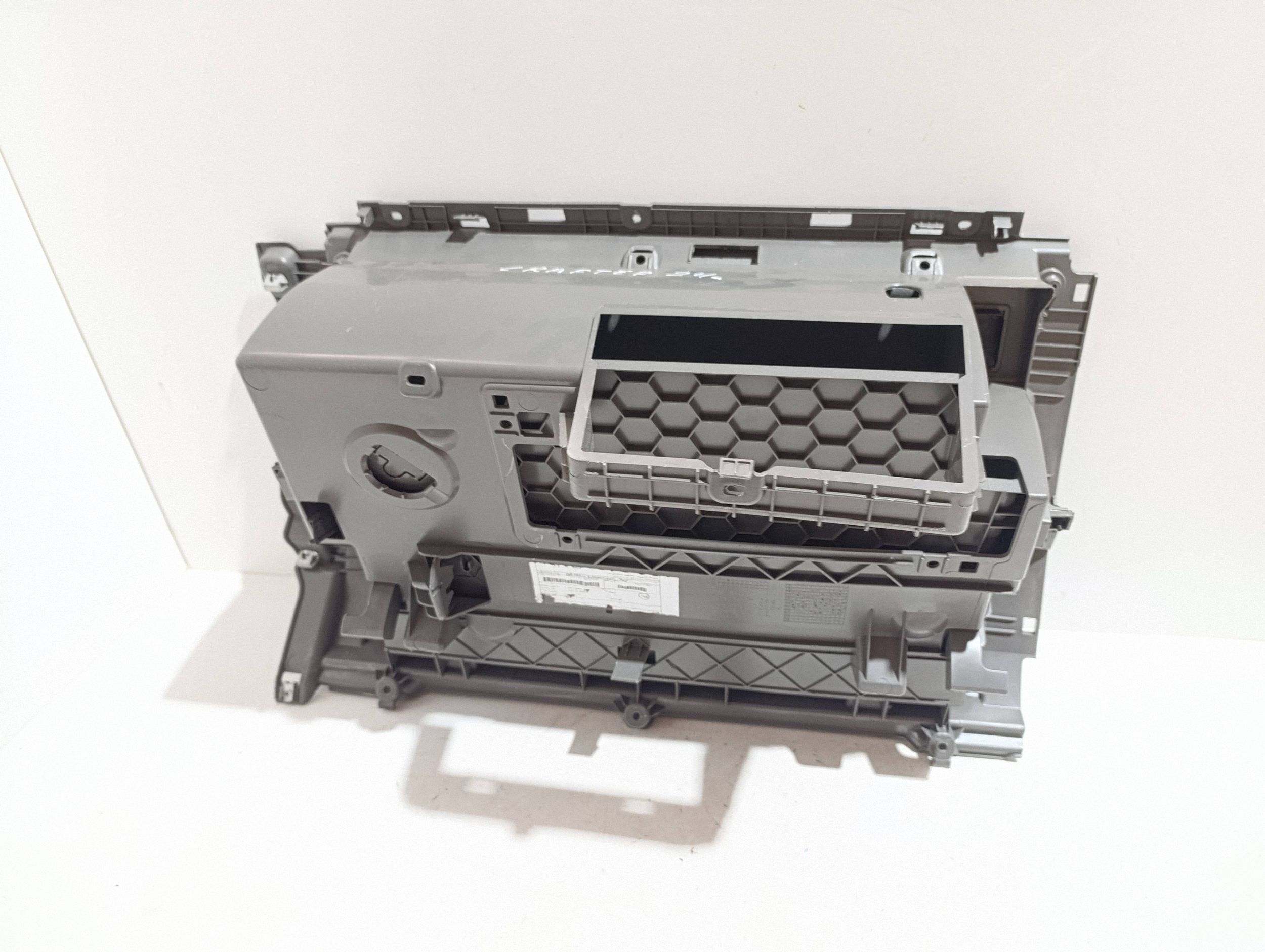 Volkswagen Console Storage 7C1857264 image 4