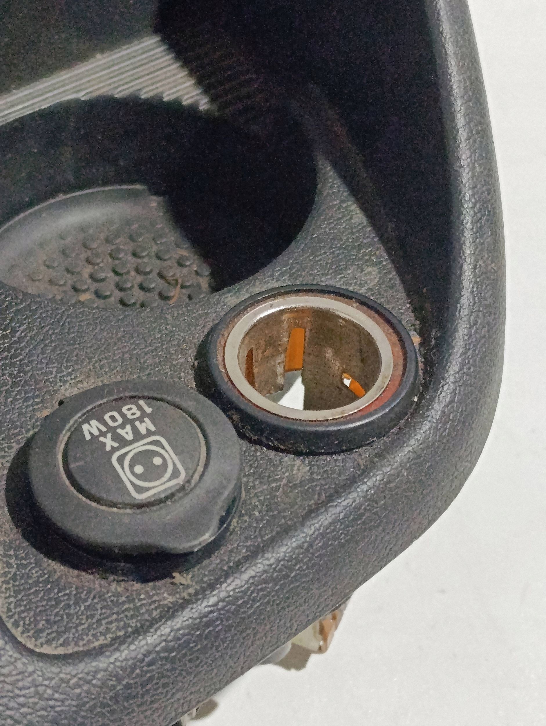 Fiat Ducato Dashboard Bekerhouder ST4408 image 5