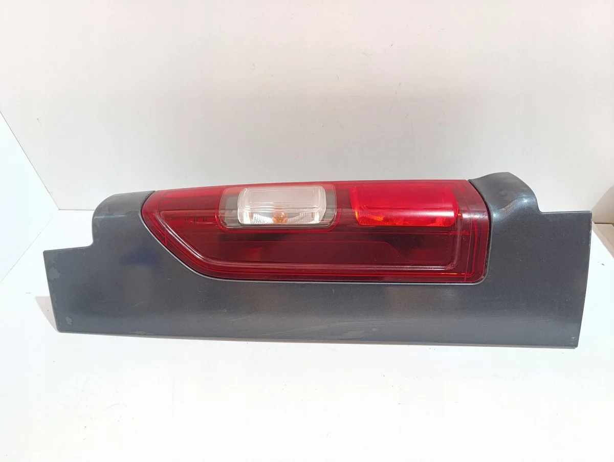 Renault Trafic III Rear Left Lamp Corner Used
