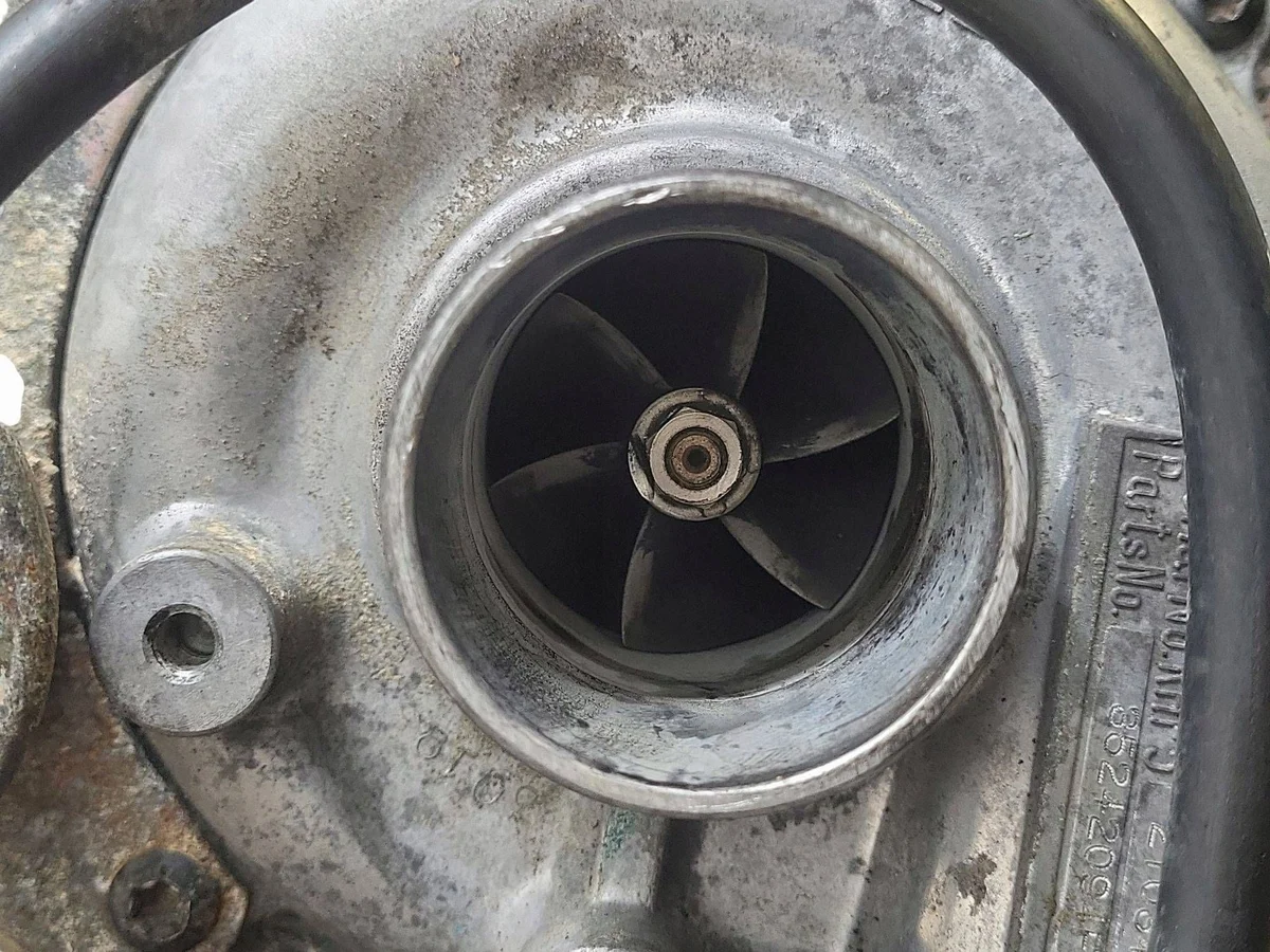 Jeep Cherokee III KJ Turbo 35242094F image 6