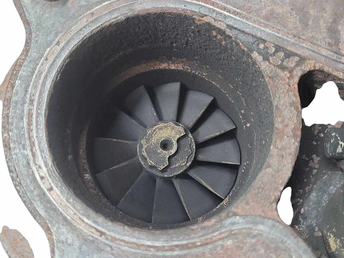 Jeep Cherokee III KJ Turbo 35242094F image 7