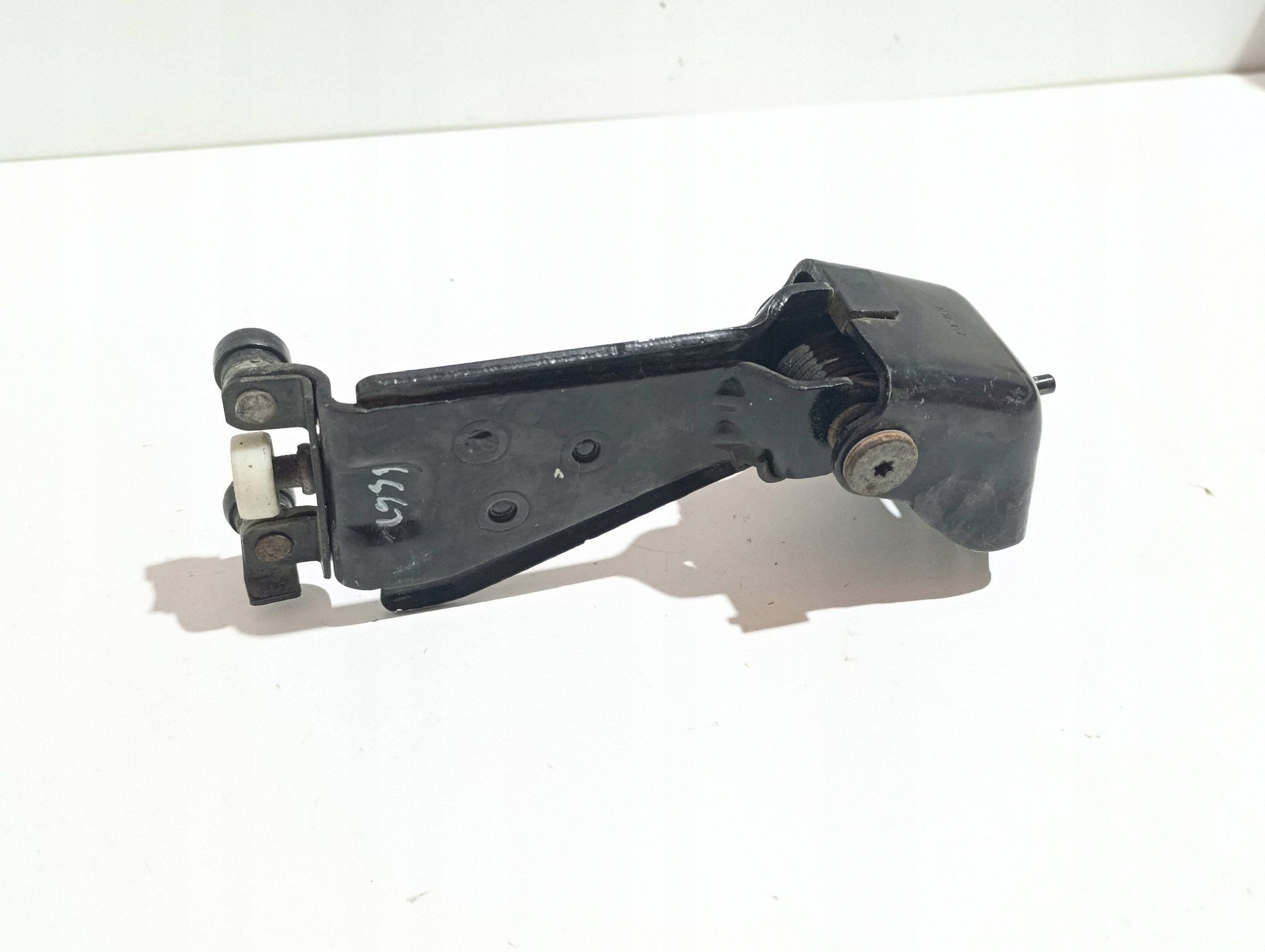 Tavaratilan luukun saranat Ford Transit Connect