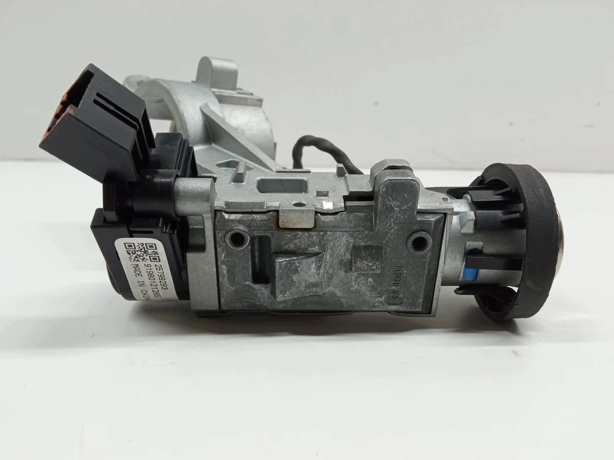 Ignition Switch 15799293 Opel Insignia I Used image 7