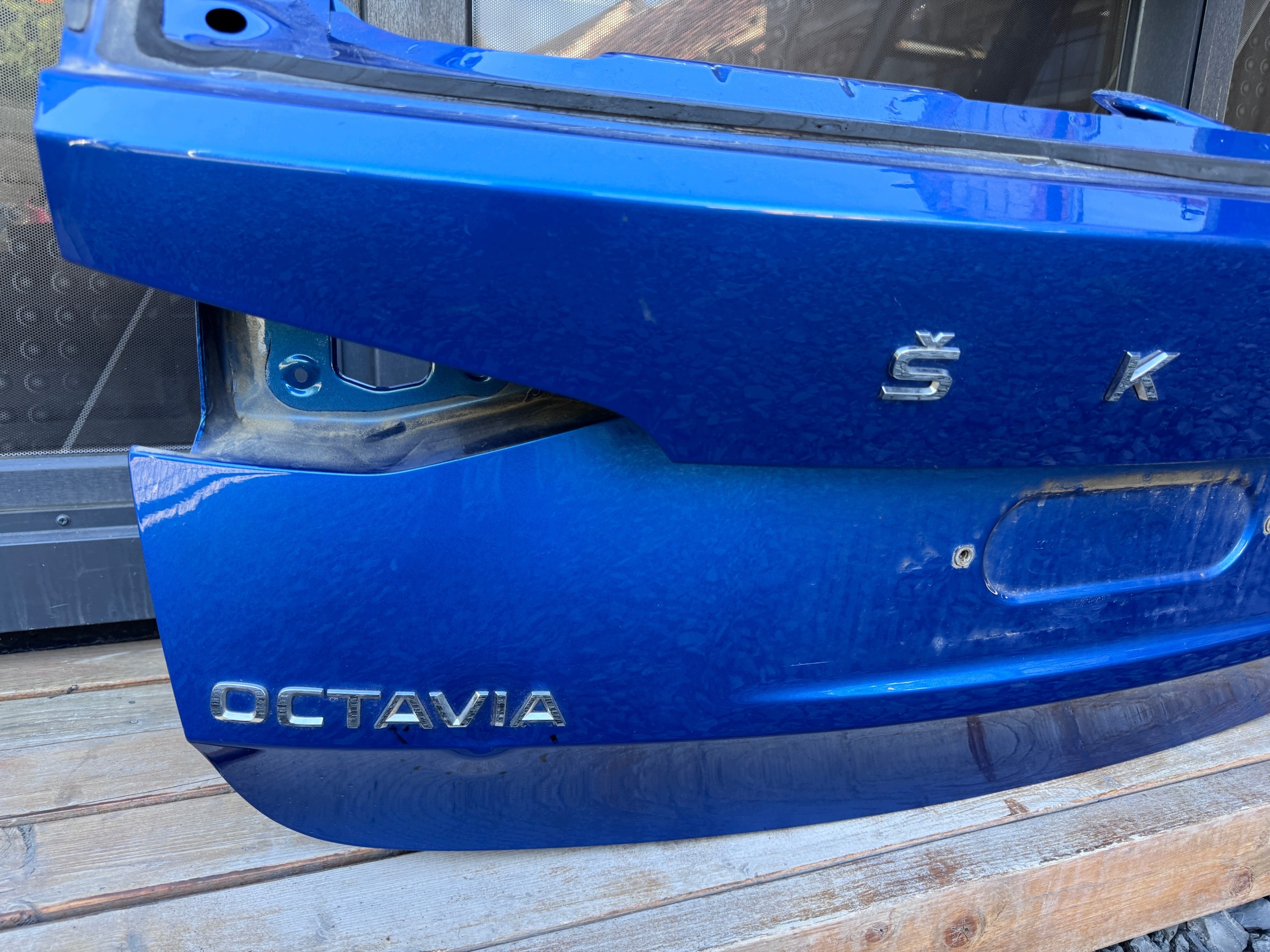 Takaluukun kansi Skoda Octavia IV Kombi