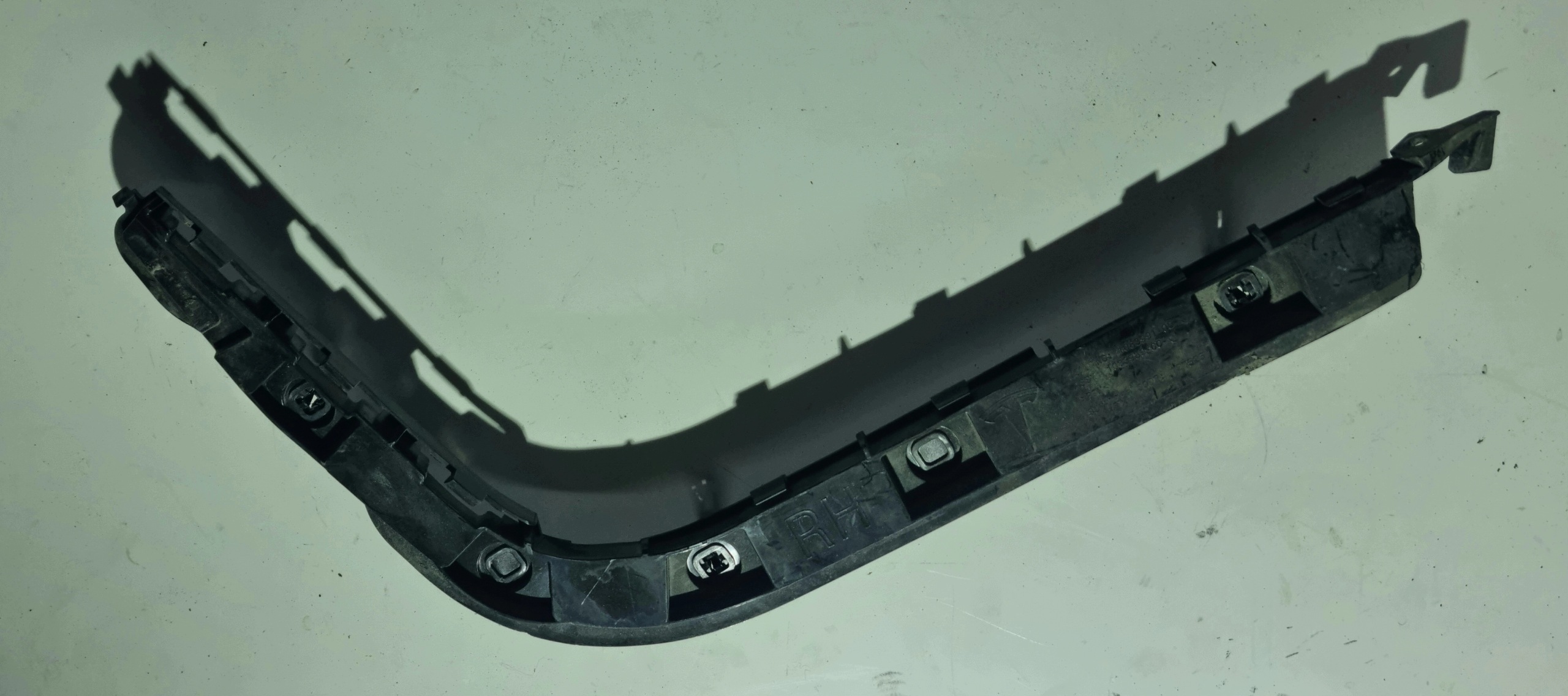 Tesla Model 3 Linker Achterbumperhouder image 2