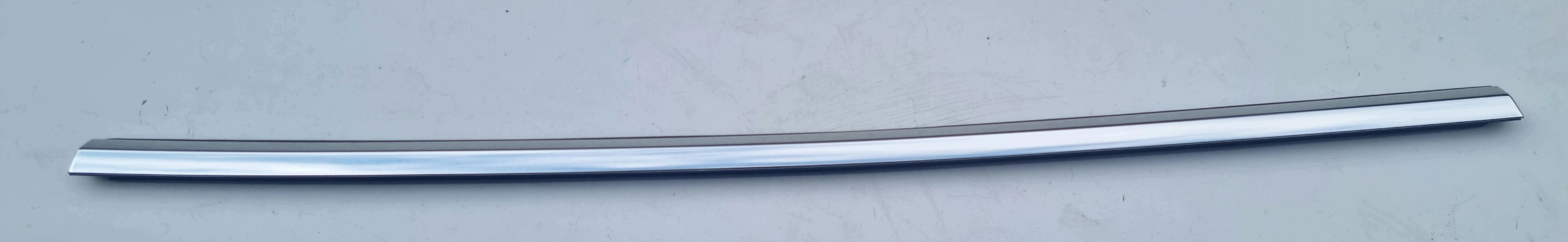 Tesla Model 3 17- Listello Cromato Porta Posteriore Sinistra