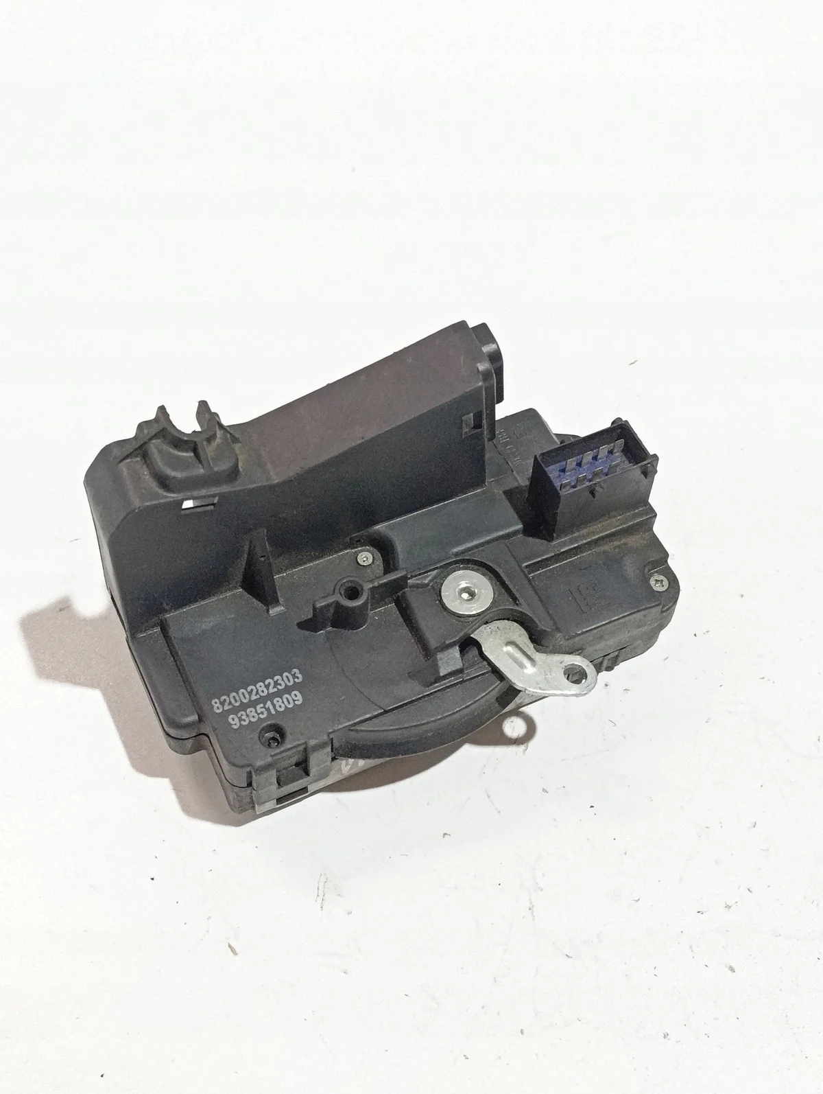 Serrure hayon OPEL VIVARO C 8200282303 image 3