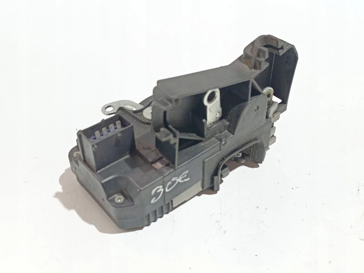 Serrure hayon OPEL VIVARO C 8200282303 image 4