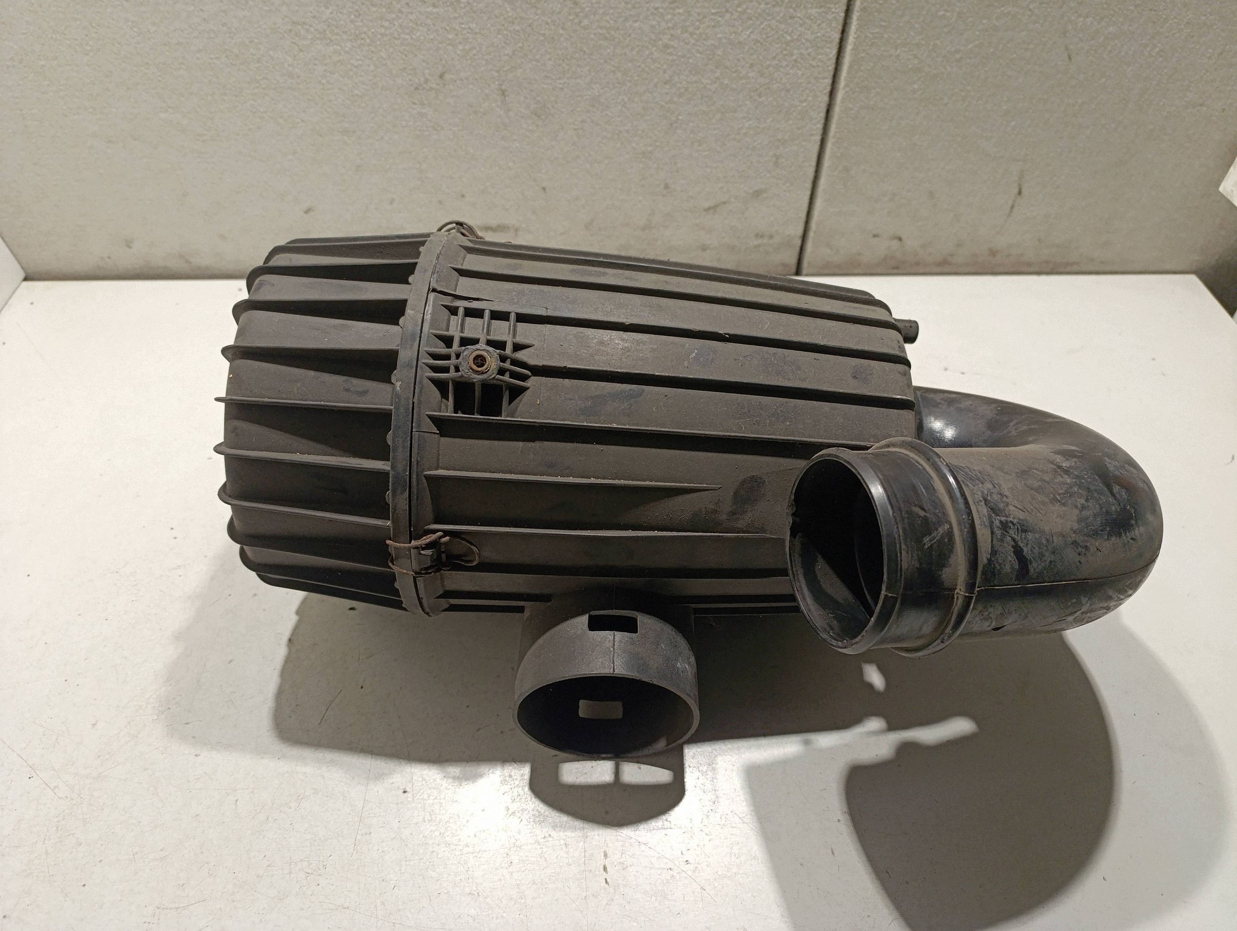 Air Filter Housing Iveco Daily 500315951 Used